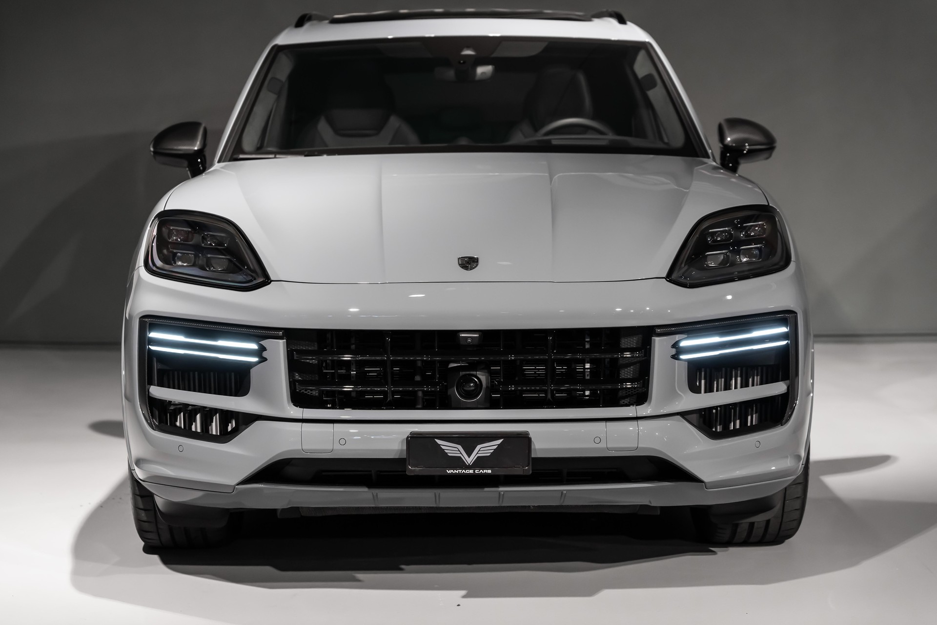 PORSCHE Cayenne 4.0 V8 Turbo E-Hybrid-image-3