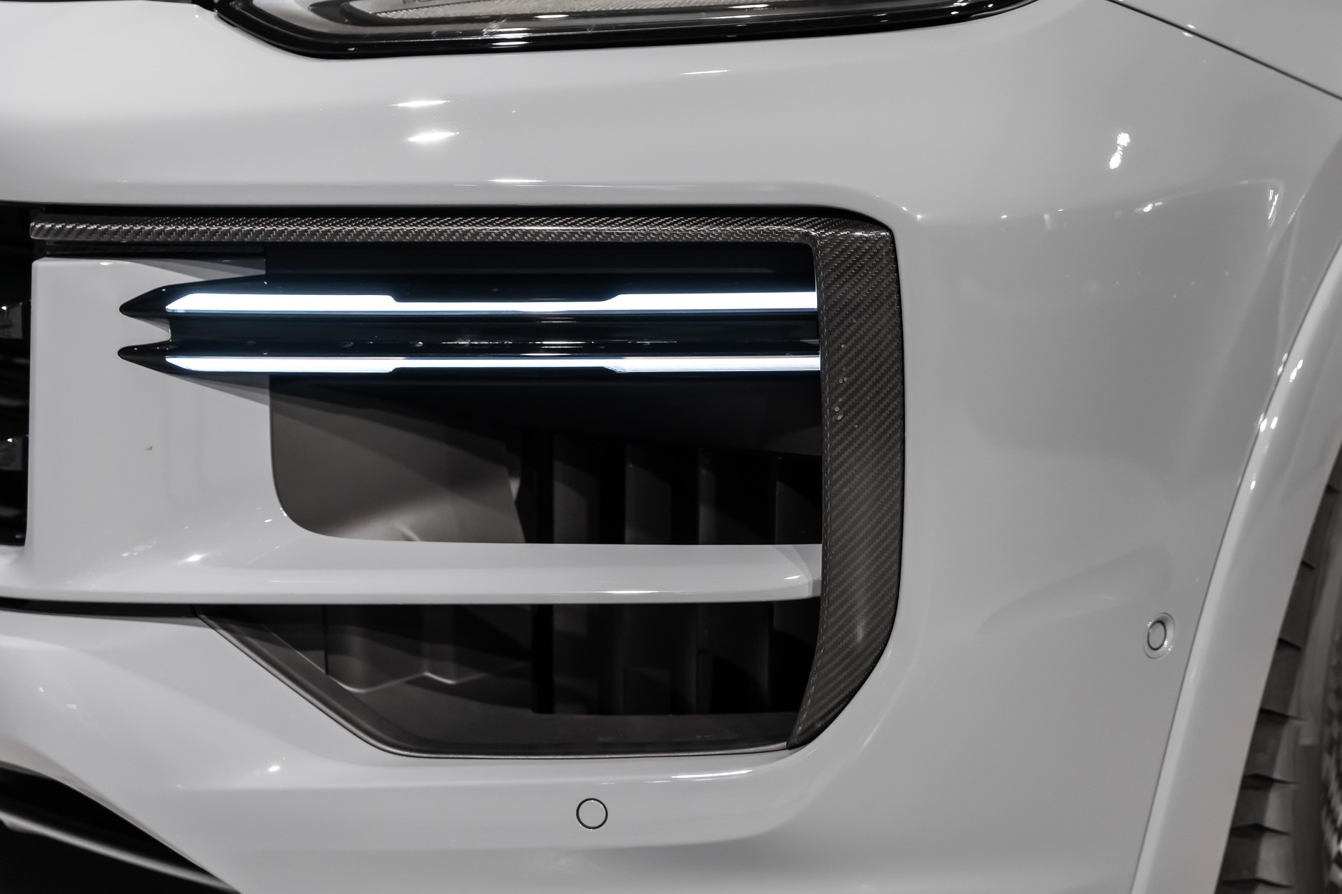 PORSCHE Cayenne 4.0 V8 Turbo E-Hybrid-image-6