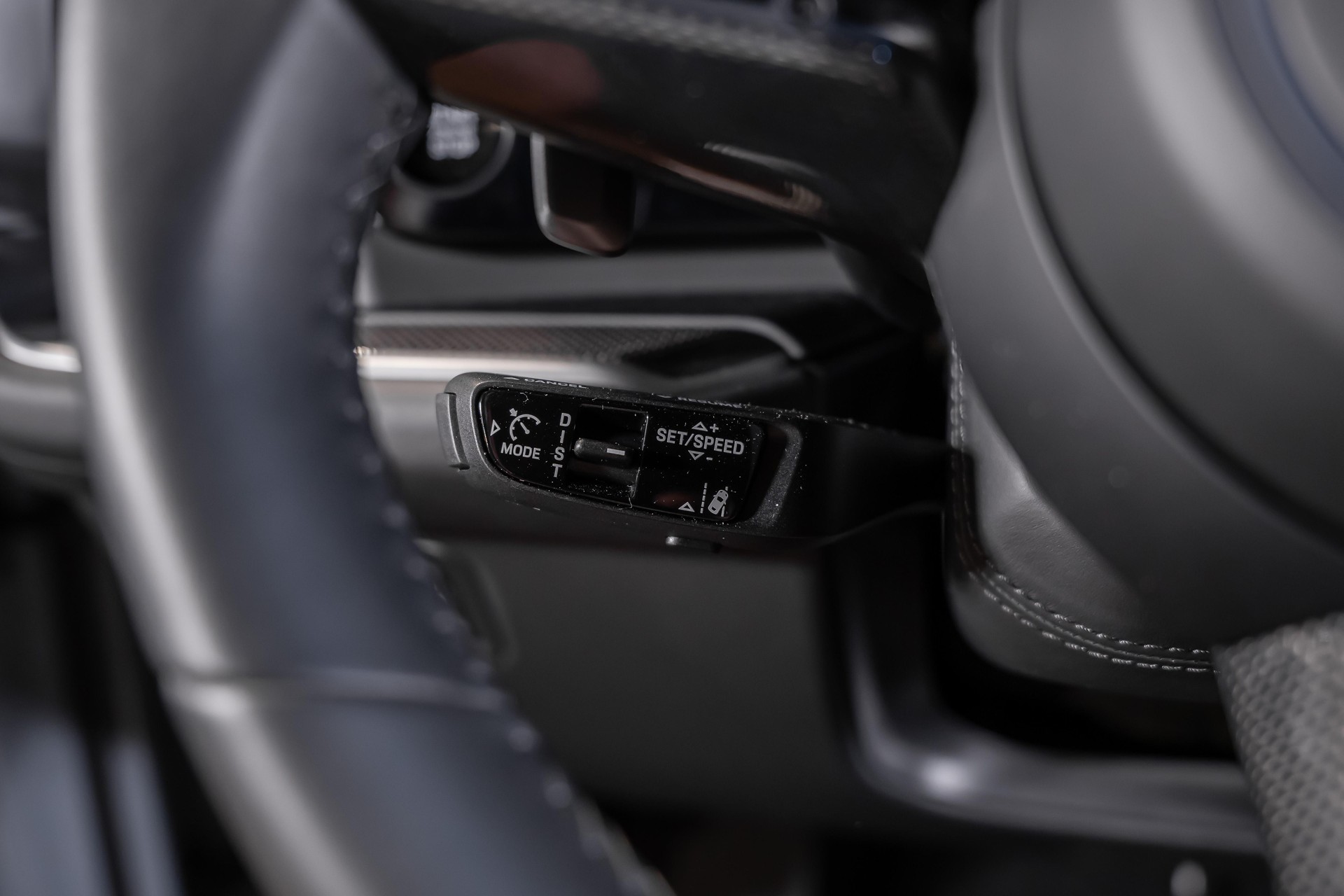 PORSCHE Cayenne 4.0 V8 Turbo E-Hybrid-image-26