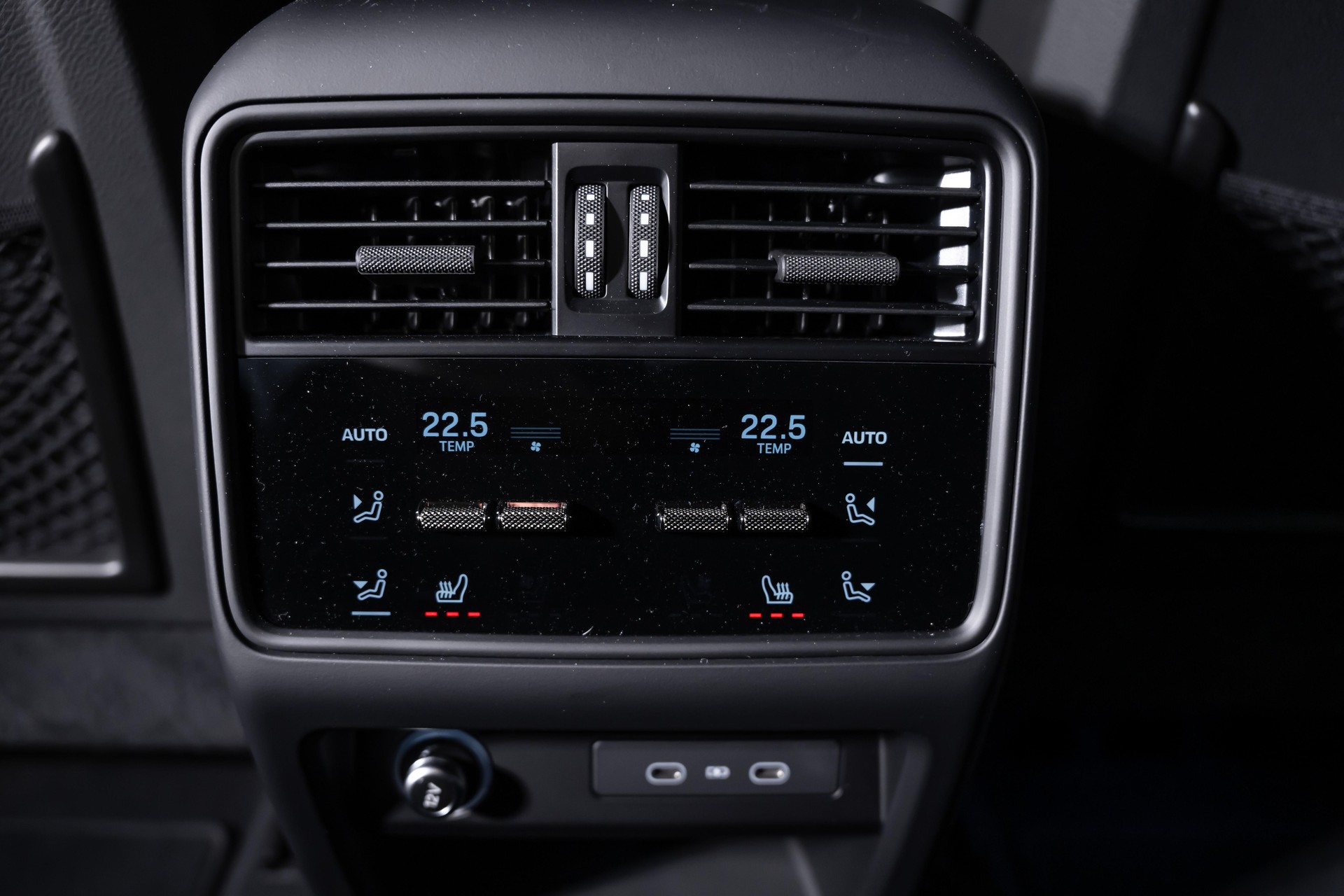 PORSCHE Cayenne 4.0 V8 Turbo E-Hybrid-image-20