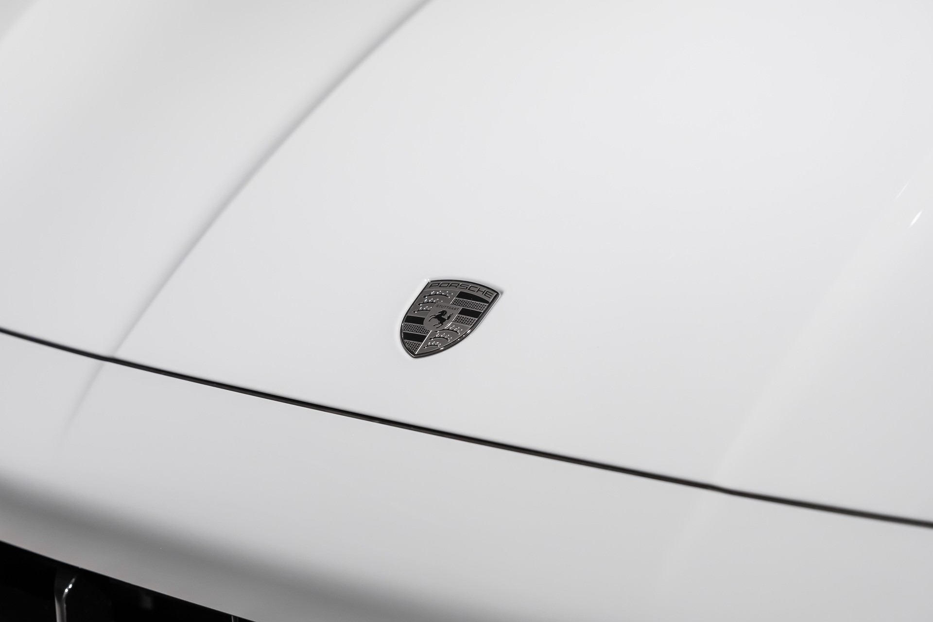 PORSCHE Cayenne 4.0 V8 Turbo E-Hybrid-image-5