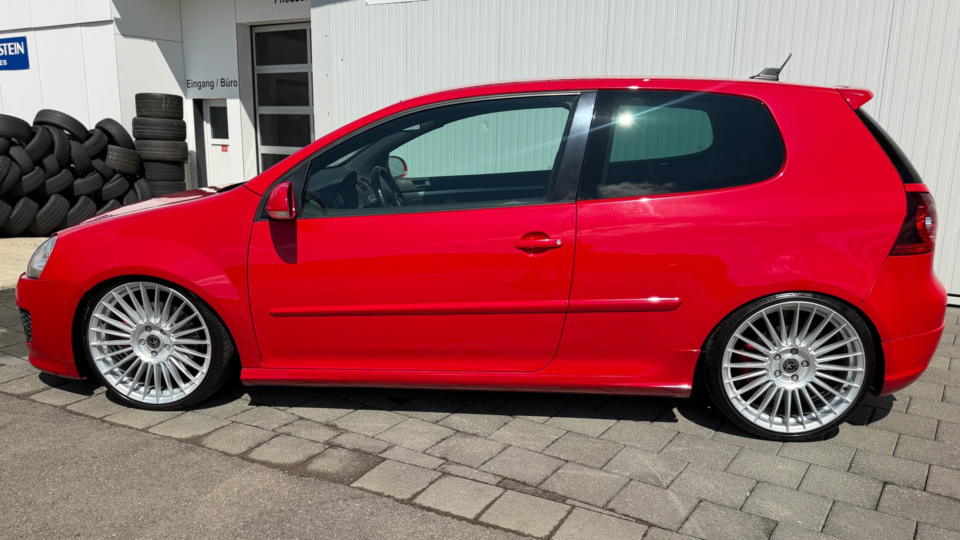 VW Golf 2.0 TFSI GTI Edition 30-image-8