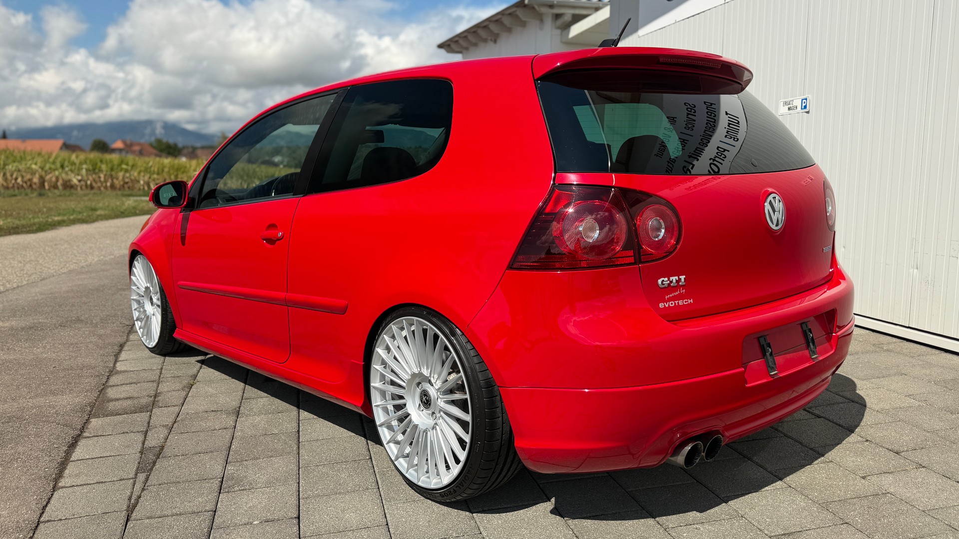VW Golf 2.0 TFSI GTI Edition 30-image-4