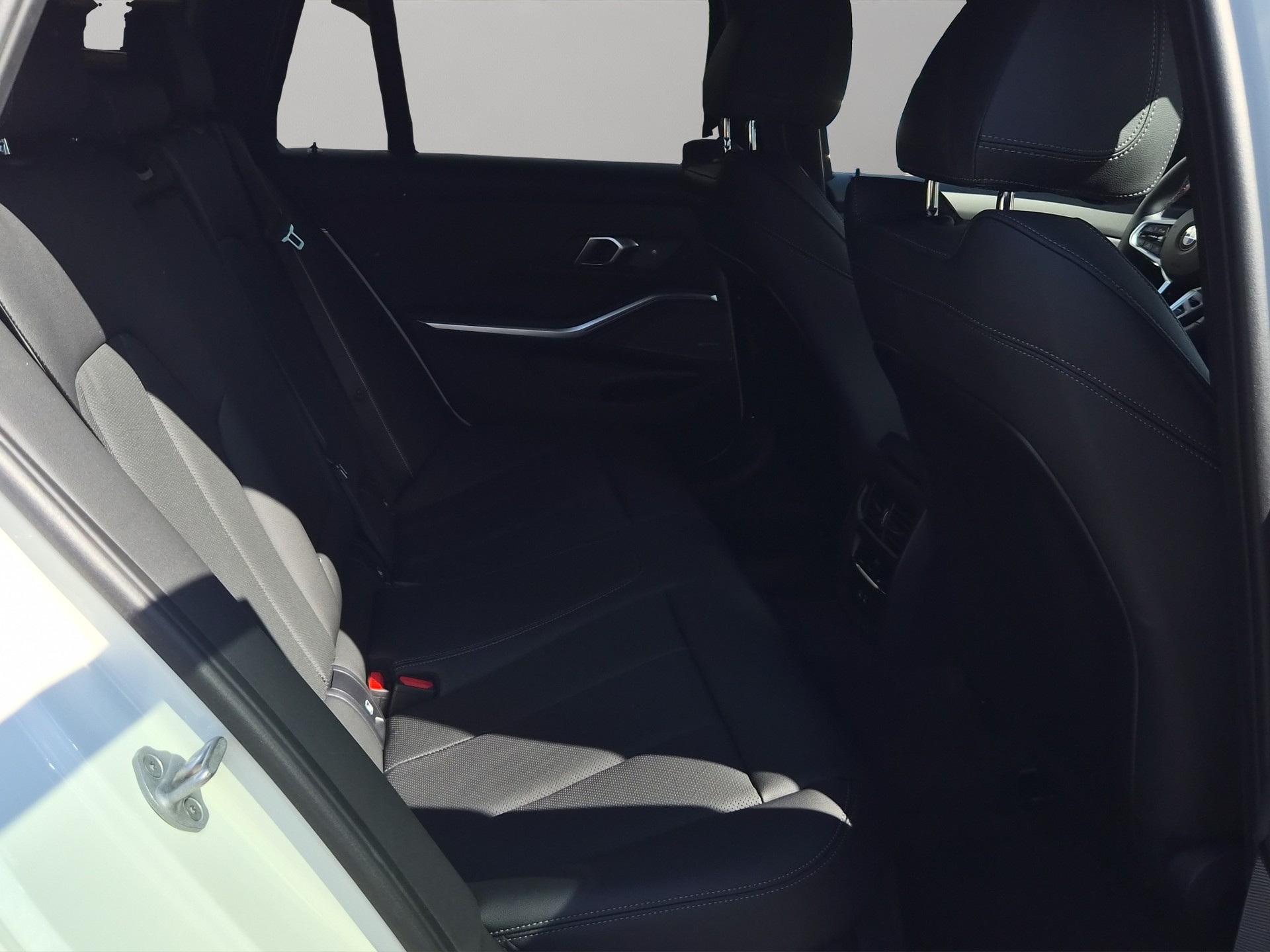 BMW M340i xDrive 48V Touring Steptronic M Sport Pro-image-21