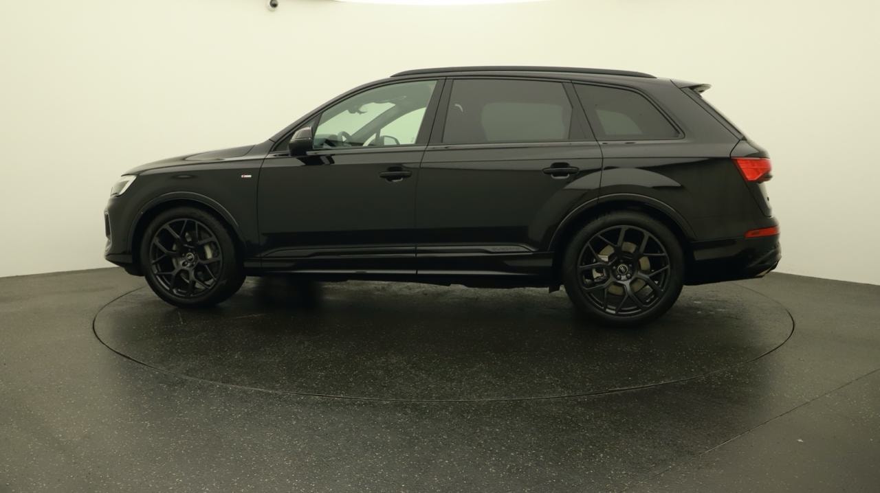 AUDI Q7 SUV TDI quattro 210 kW S Line tiptronic-showroom-element-1