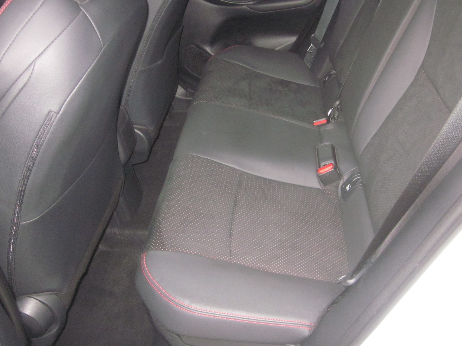 TOYOTA Yaris 1.5 GR Sport e-CVT-image-9