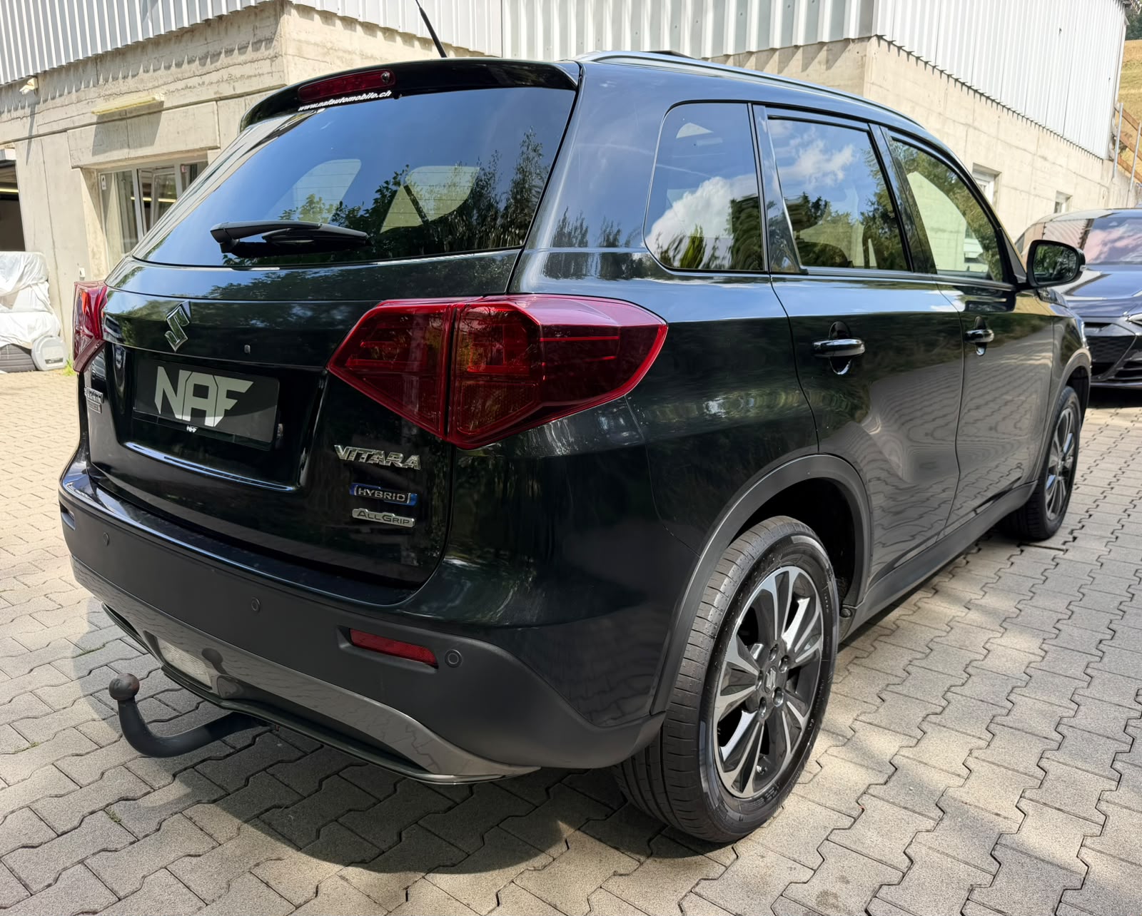SUZUKI Vitara 1.5 Hybrid Compact Top 4x4 AGS-image-5