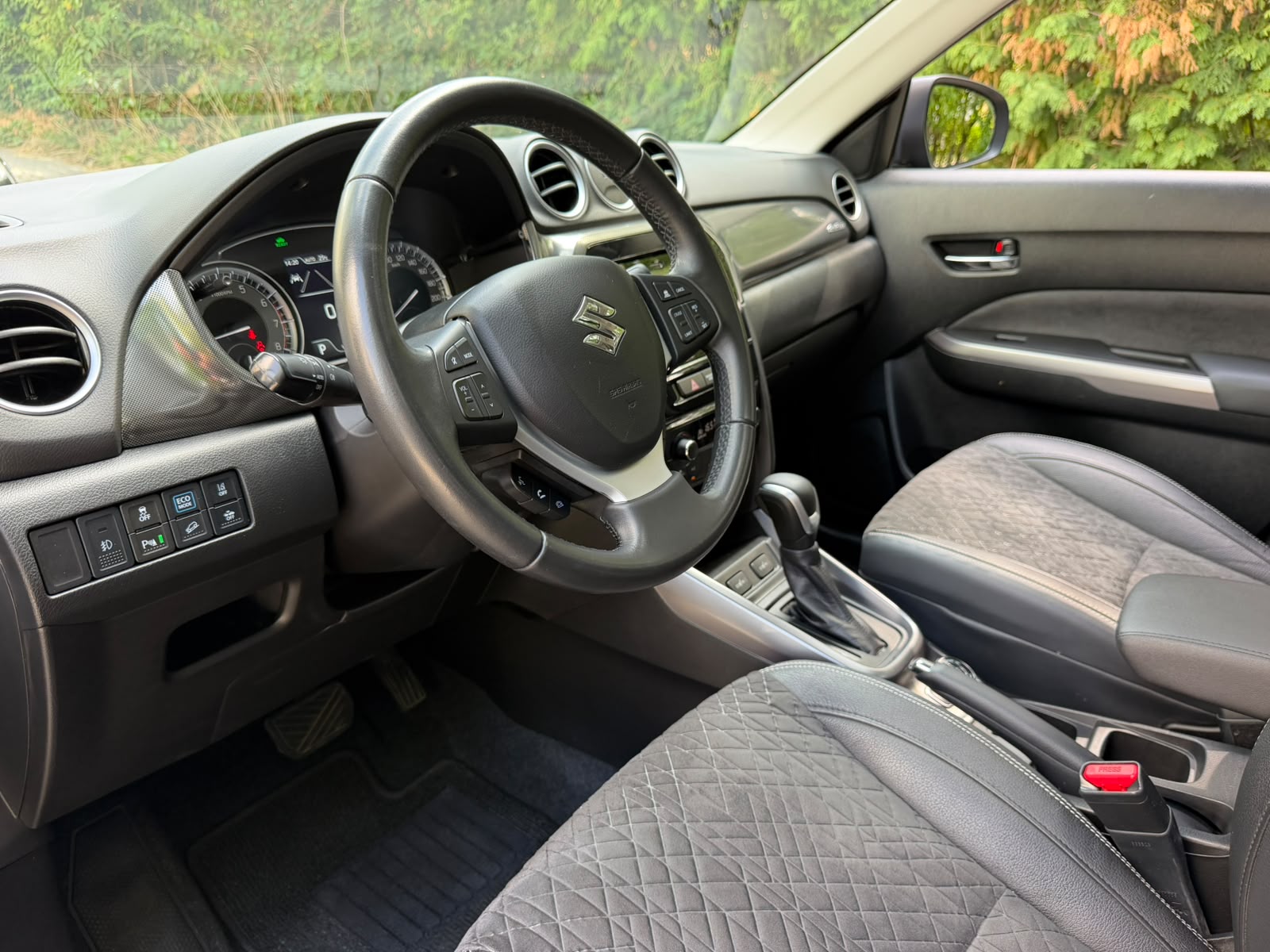 SUZUKI Vitara 1.5 Hybrid Compact Top 4x4 AGS-image-11