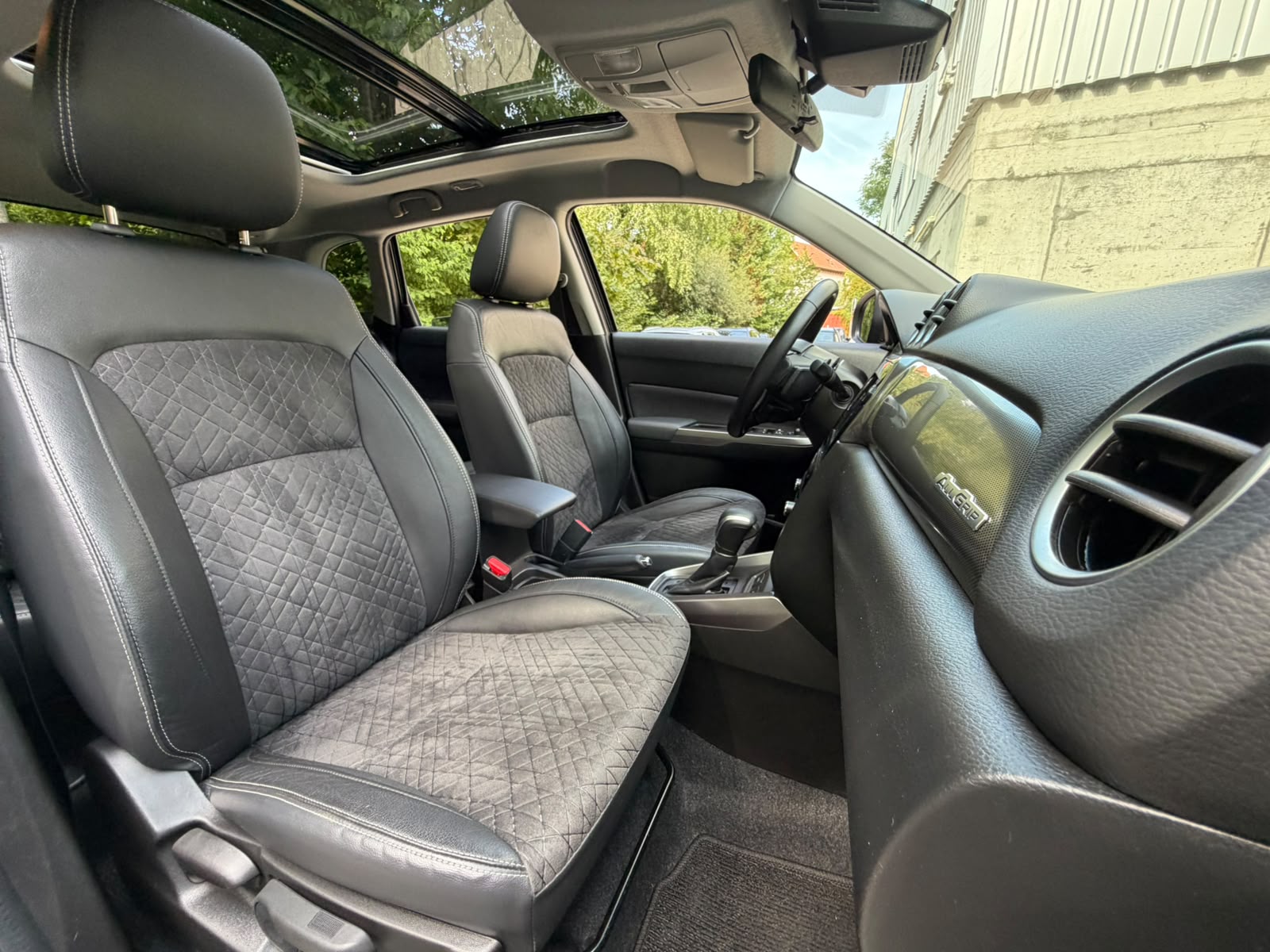 SUZUKI Vitara 1.5 Hybrid Compact Top 4x4 AGS-image-18
