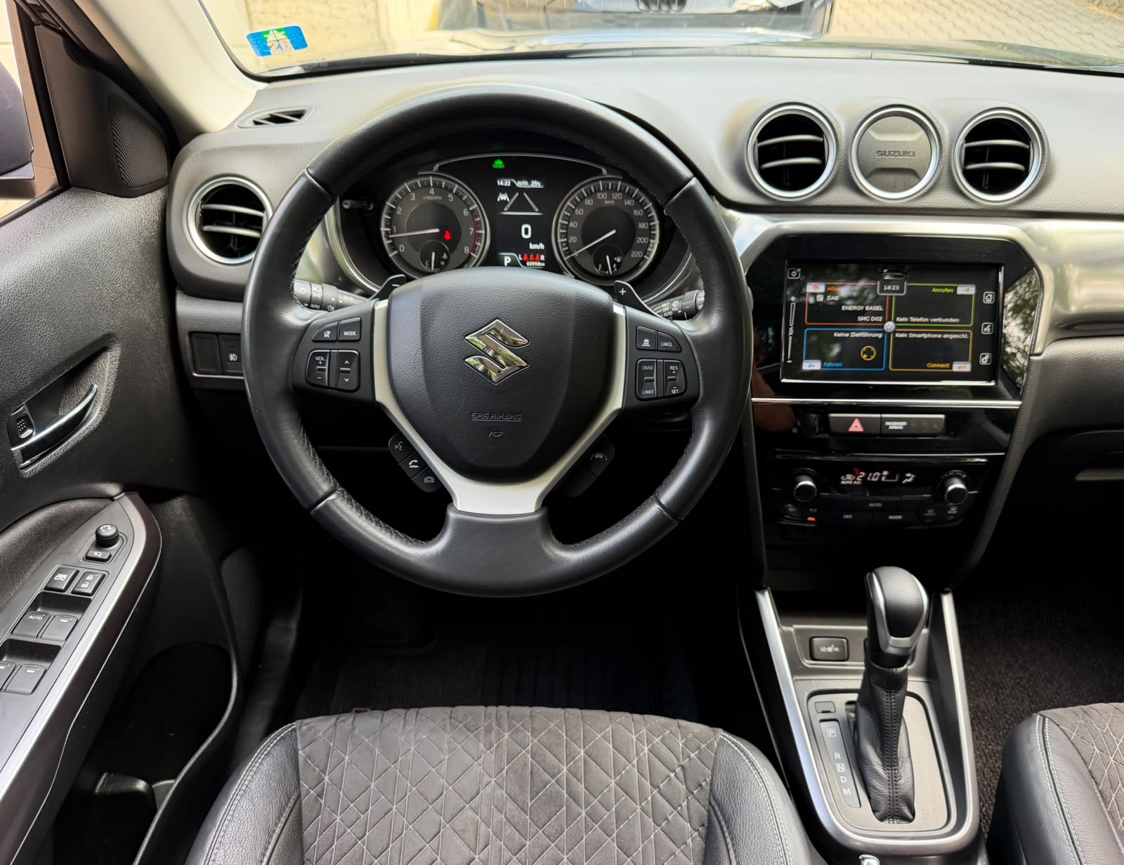 SUZUKI Vitara 1.5 Hybrid Compact Top 4x4 AGS-image-21