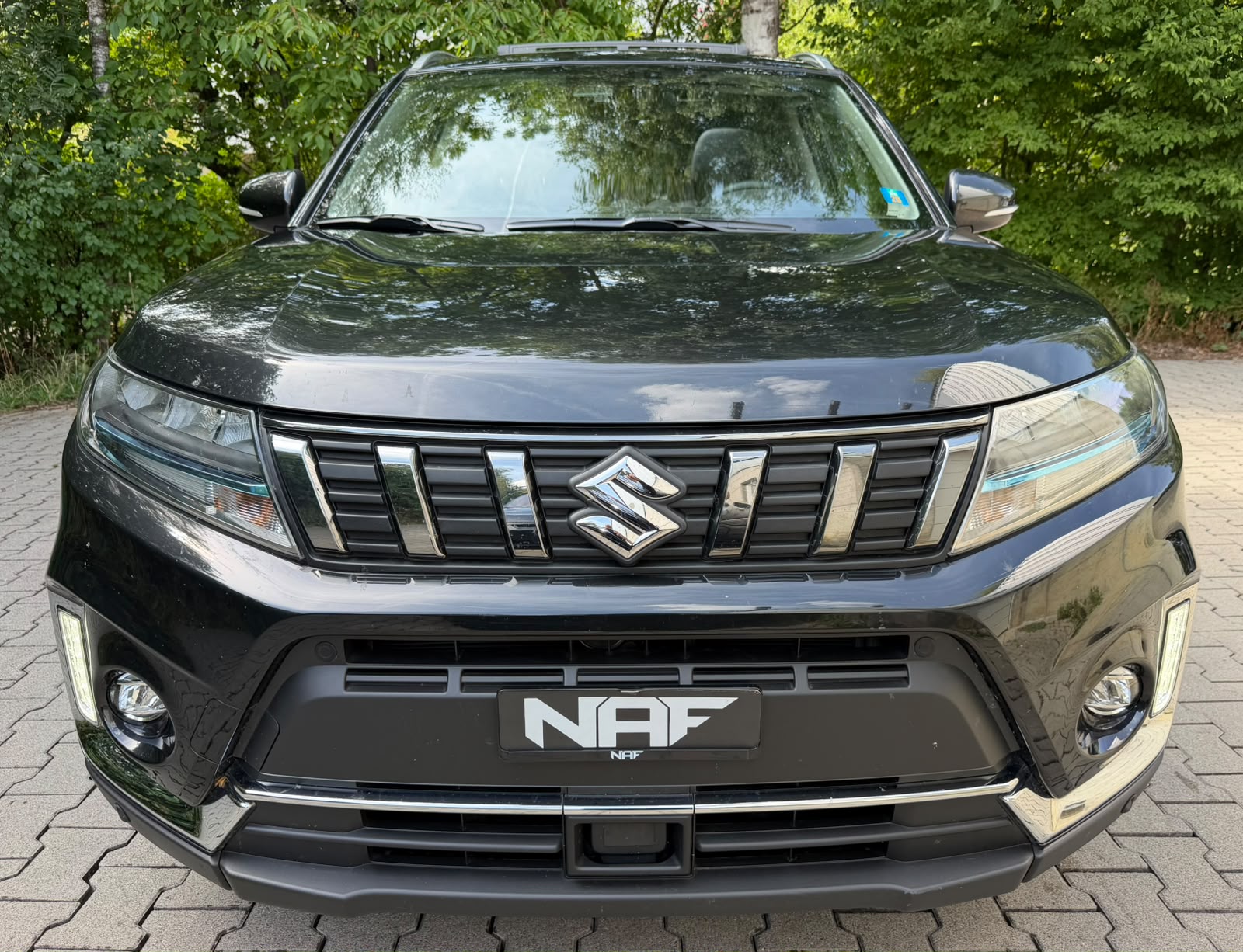 SUZUKI Vitara 1.5 Hybrid Compact Top 4x4 AGS-image-9