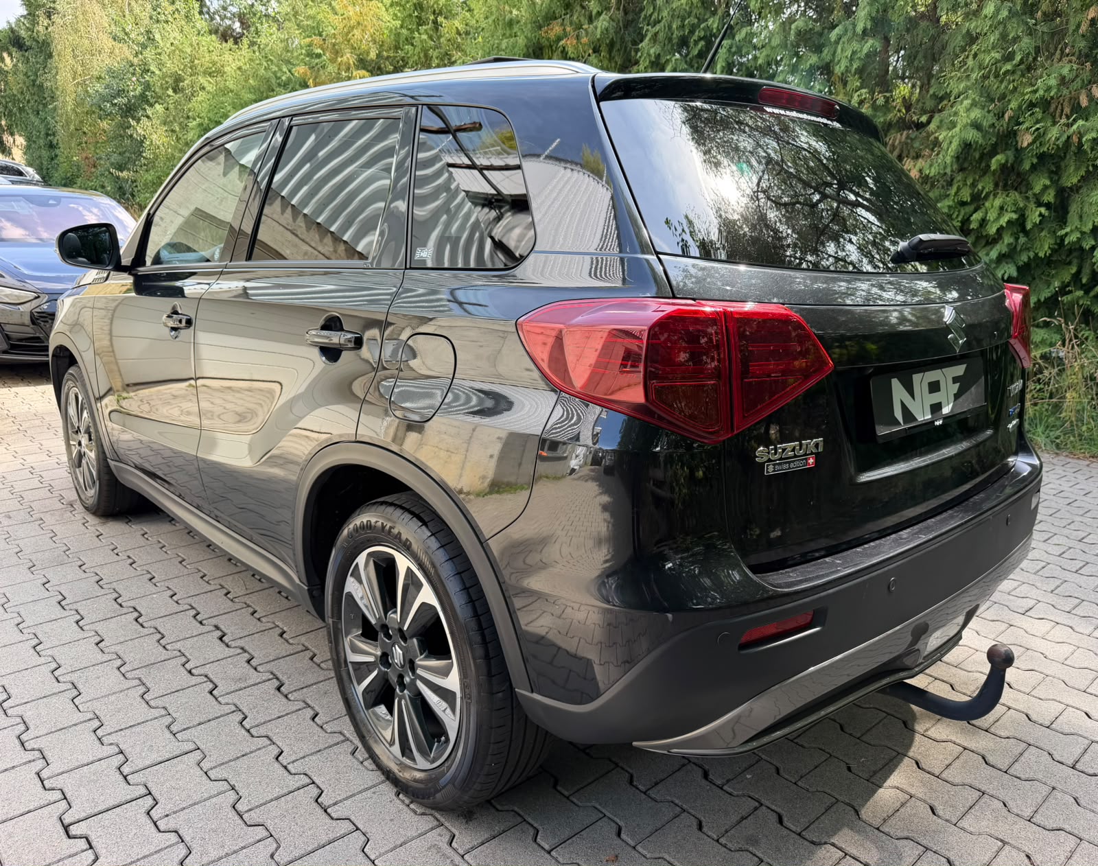 SUZUKI Vitara 1.5 Hybrid Compact Top 4x4 AGS-image-2