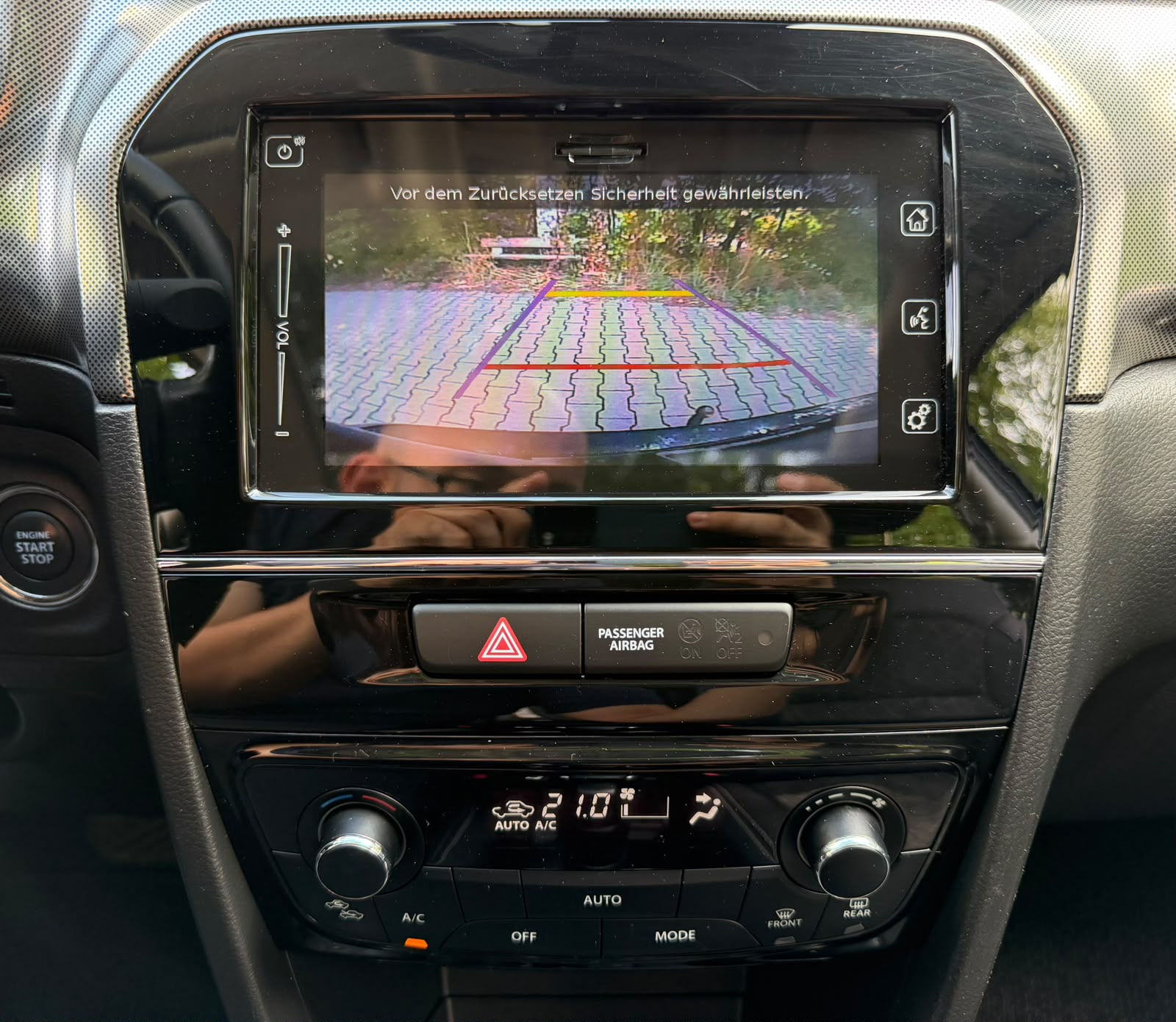SUZUKI Vitara 1.5 Hybrid Compact Top 4x4 AGS-image-23