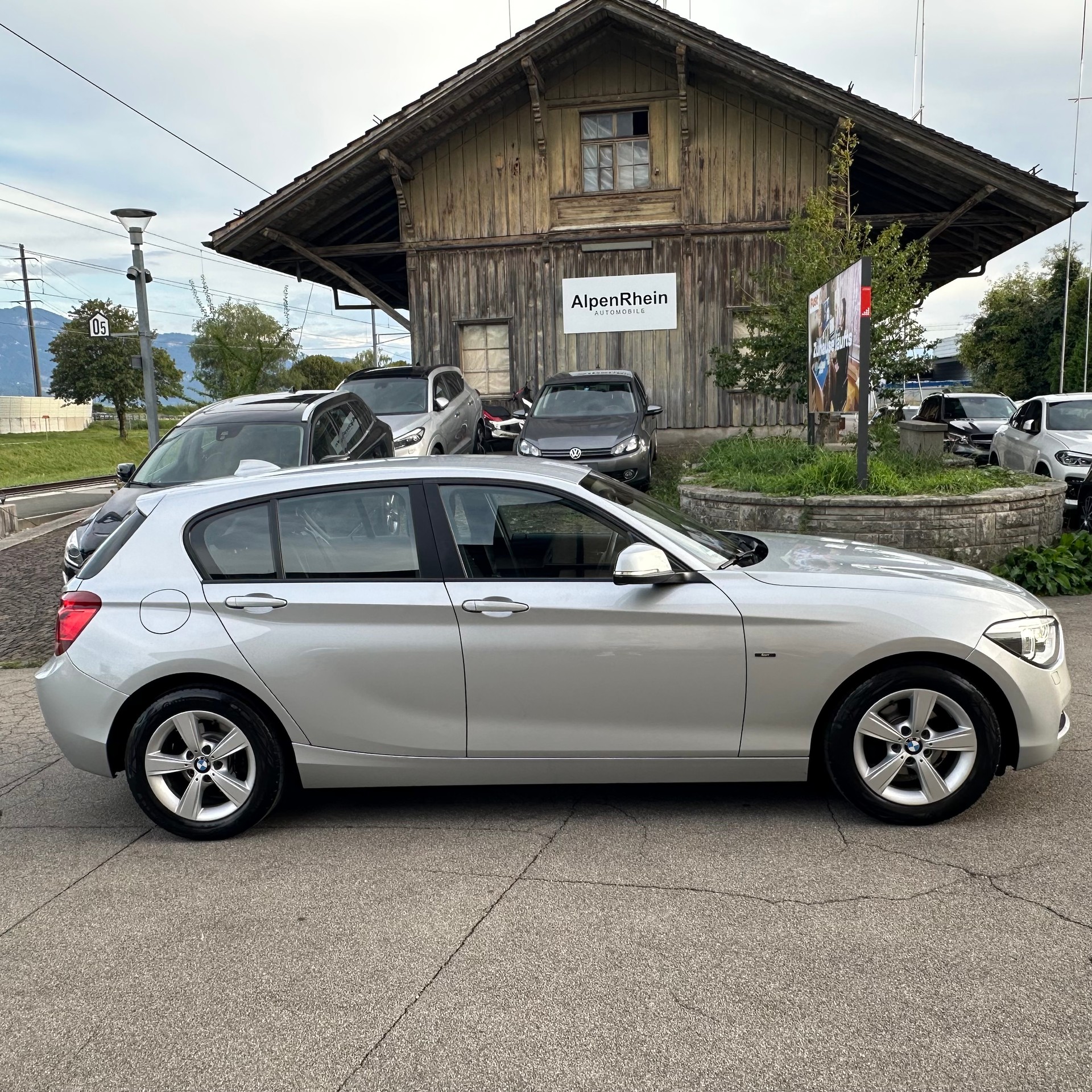 BMW 118d Sport Line Steptronic-image-1