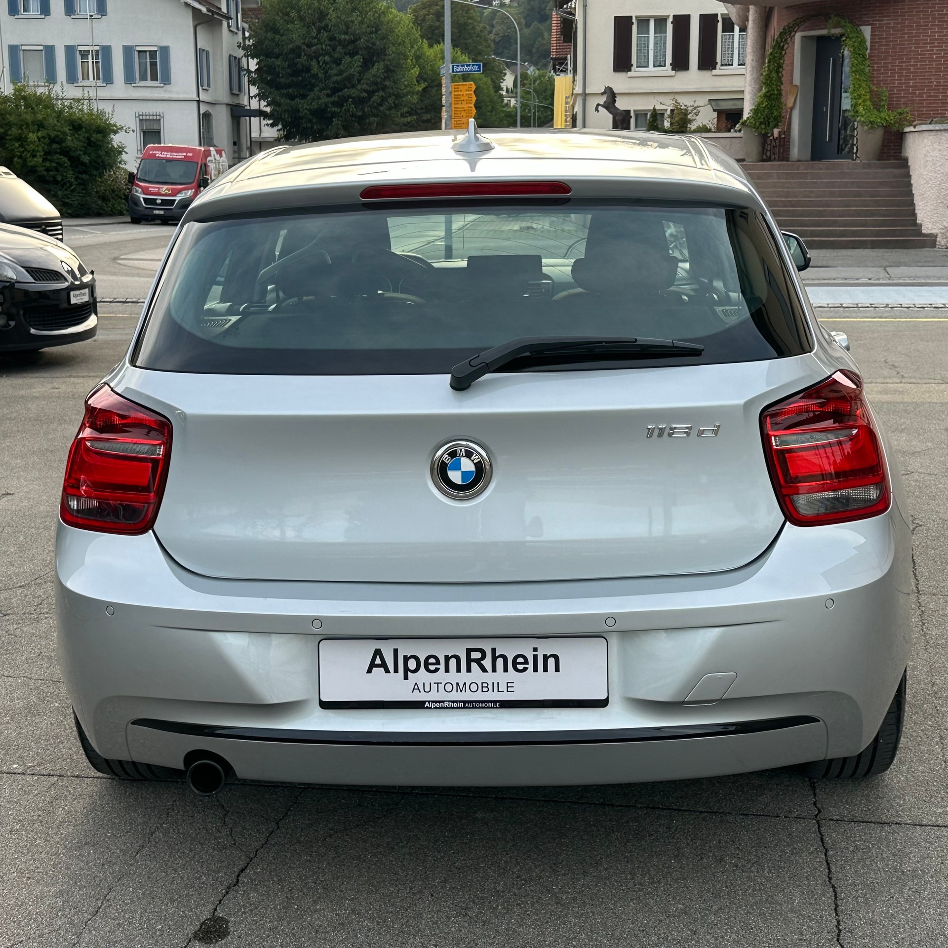 BMW 118d Sport Line Steptronic-image-3