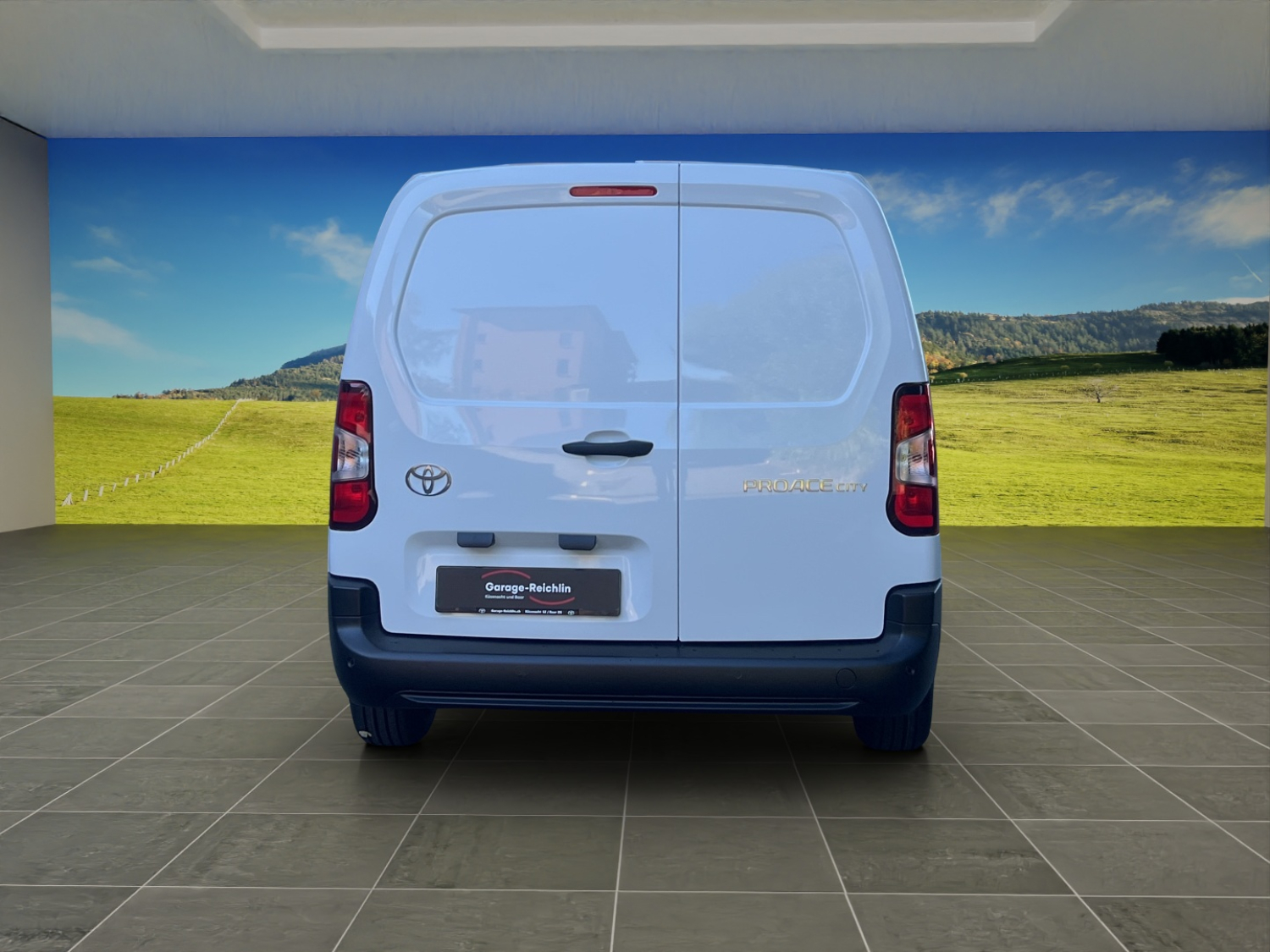 TOYOTA PROACE CITY Van L2 1.2 Active-image-3