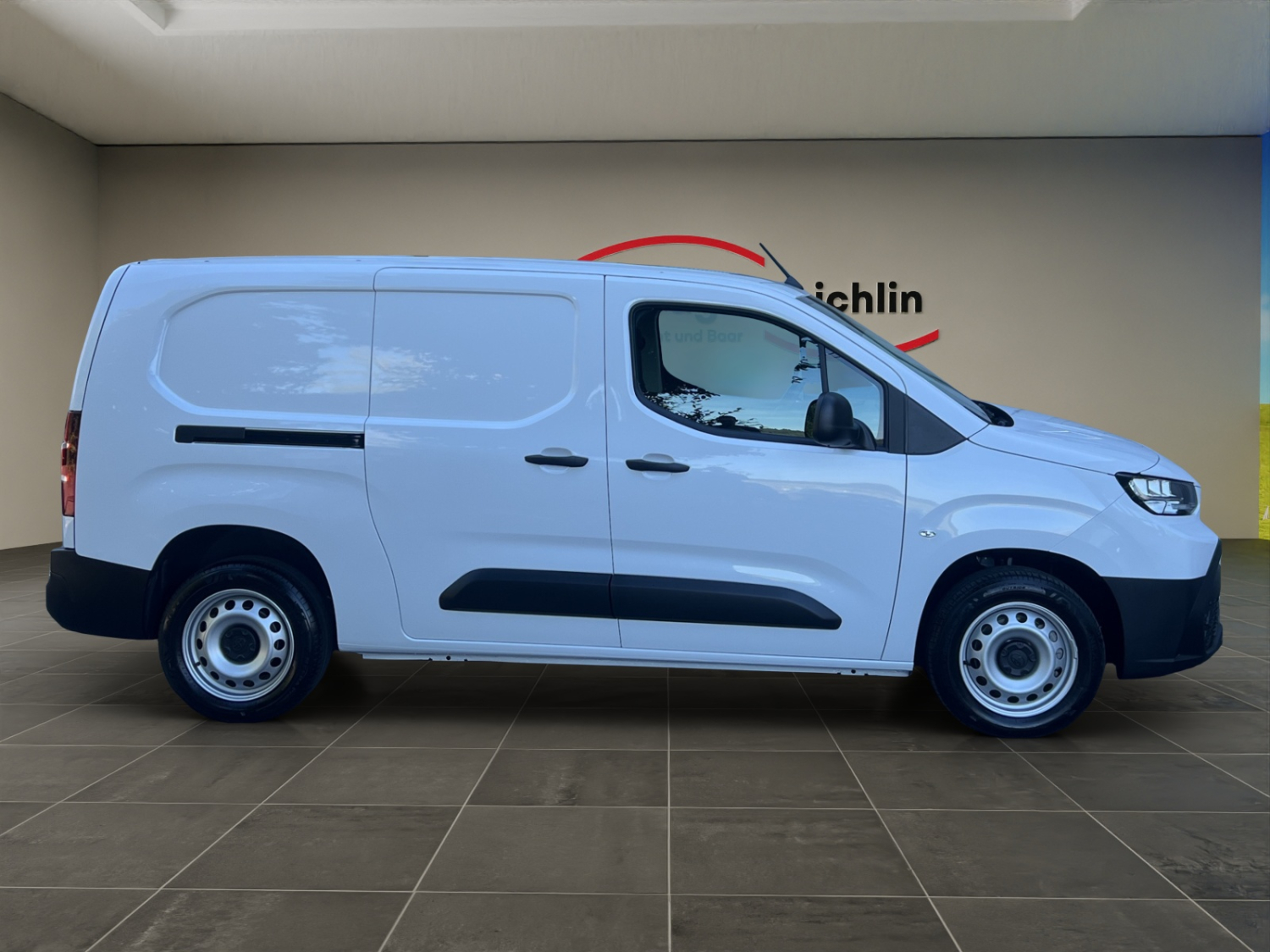 TOYOTA PROACE CITY Van L2 1.2 Active-image-5