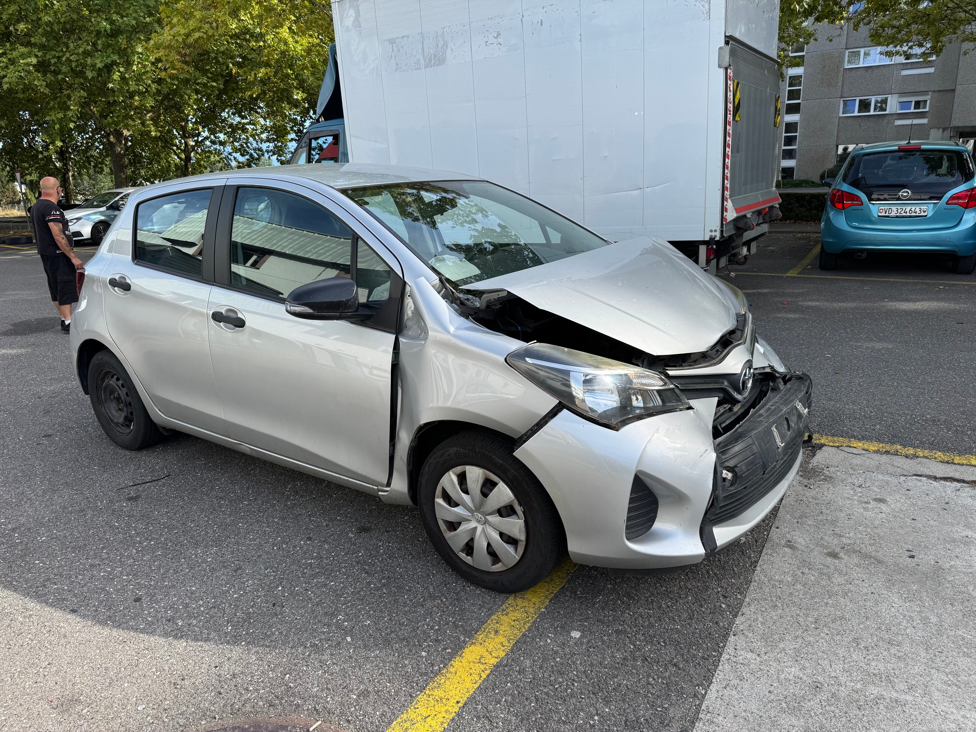 TOYOTA Yaris 1.0 Terra-image-4