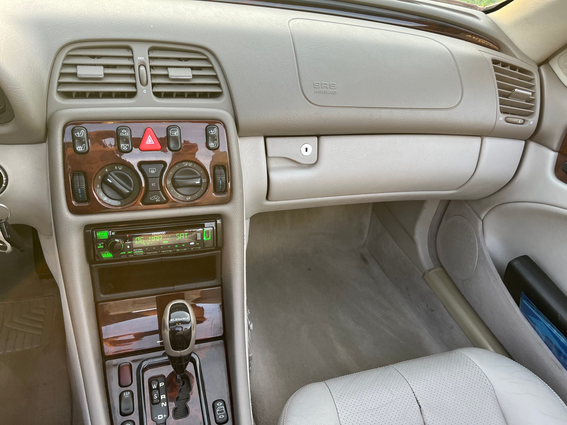 MERCEDES-BENZ CLK 230 Kompressor Avantgarde-image-14