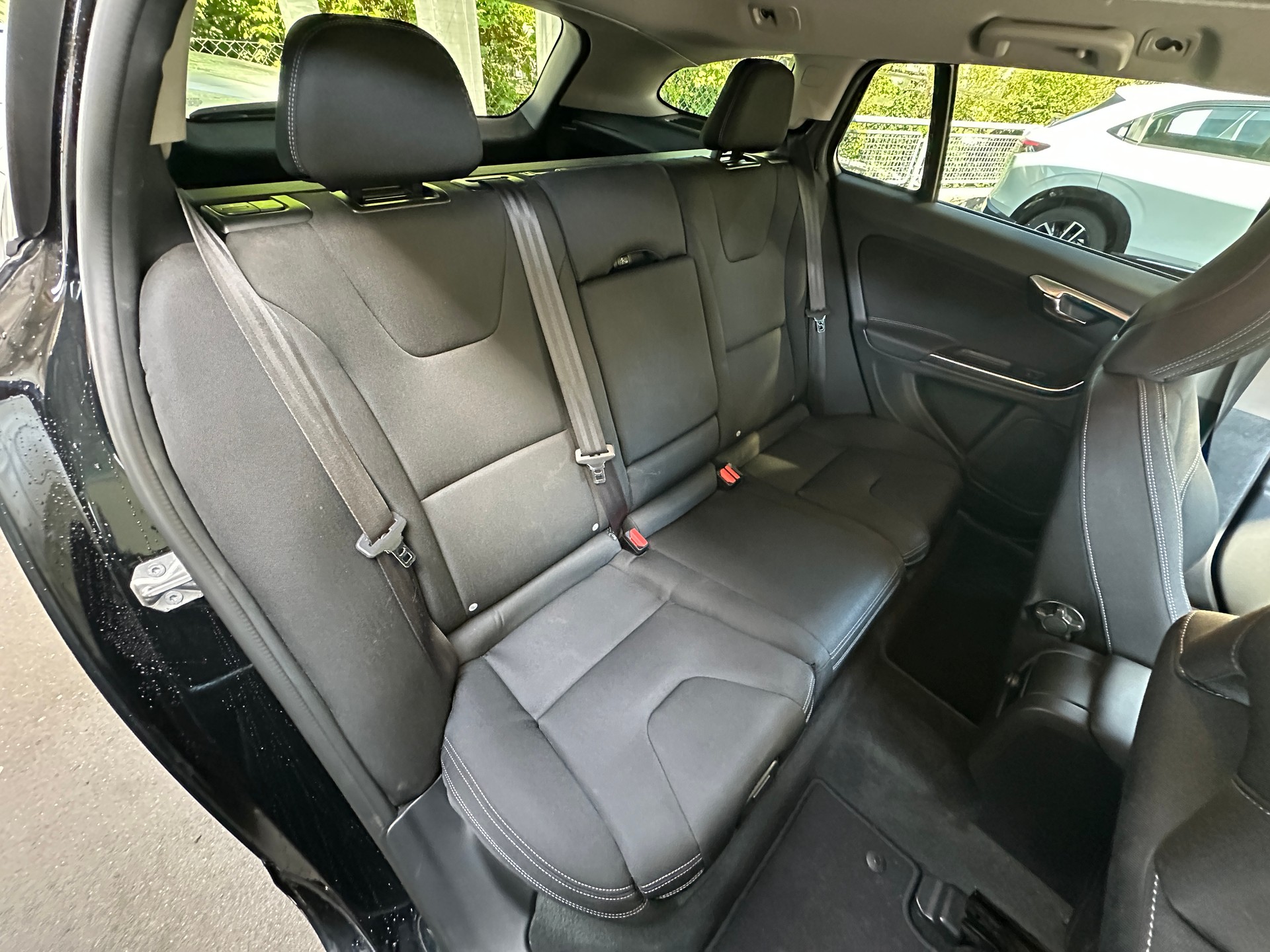 VOLVO V60 D3 Geartronic-image-13
