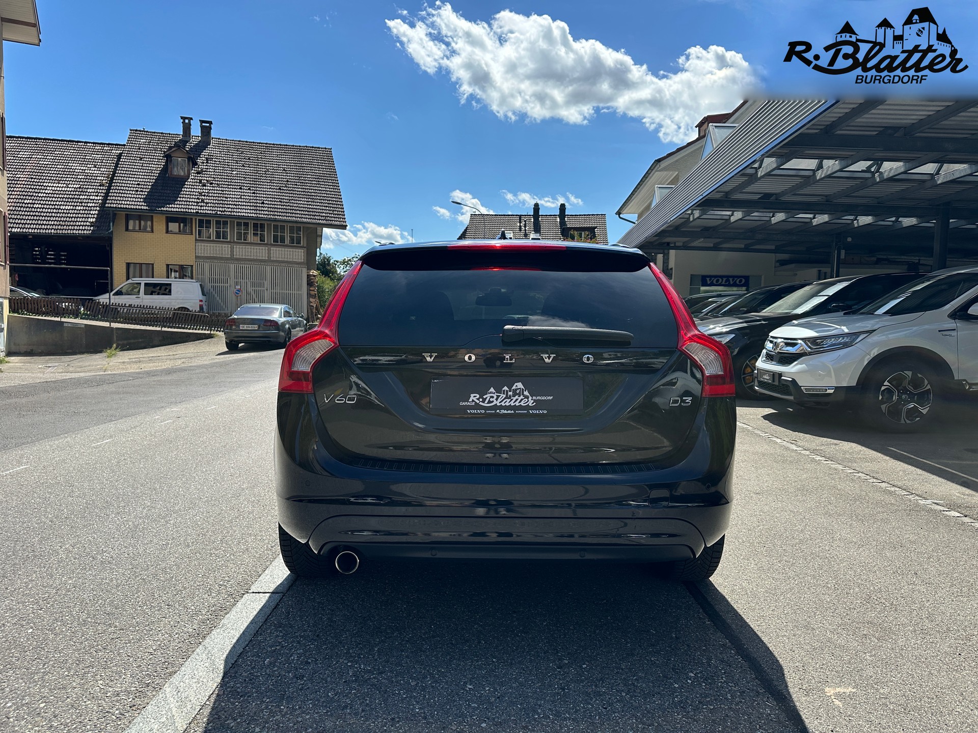 VOLVO V60 D3 Geartronic-image-4