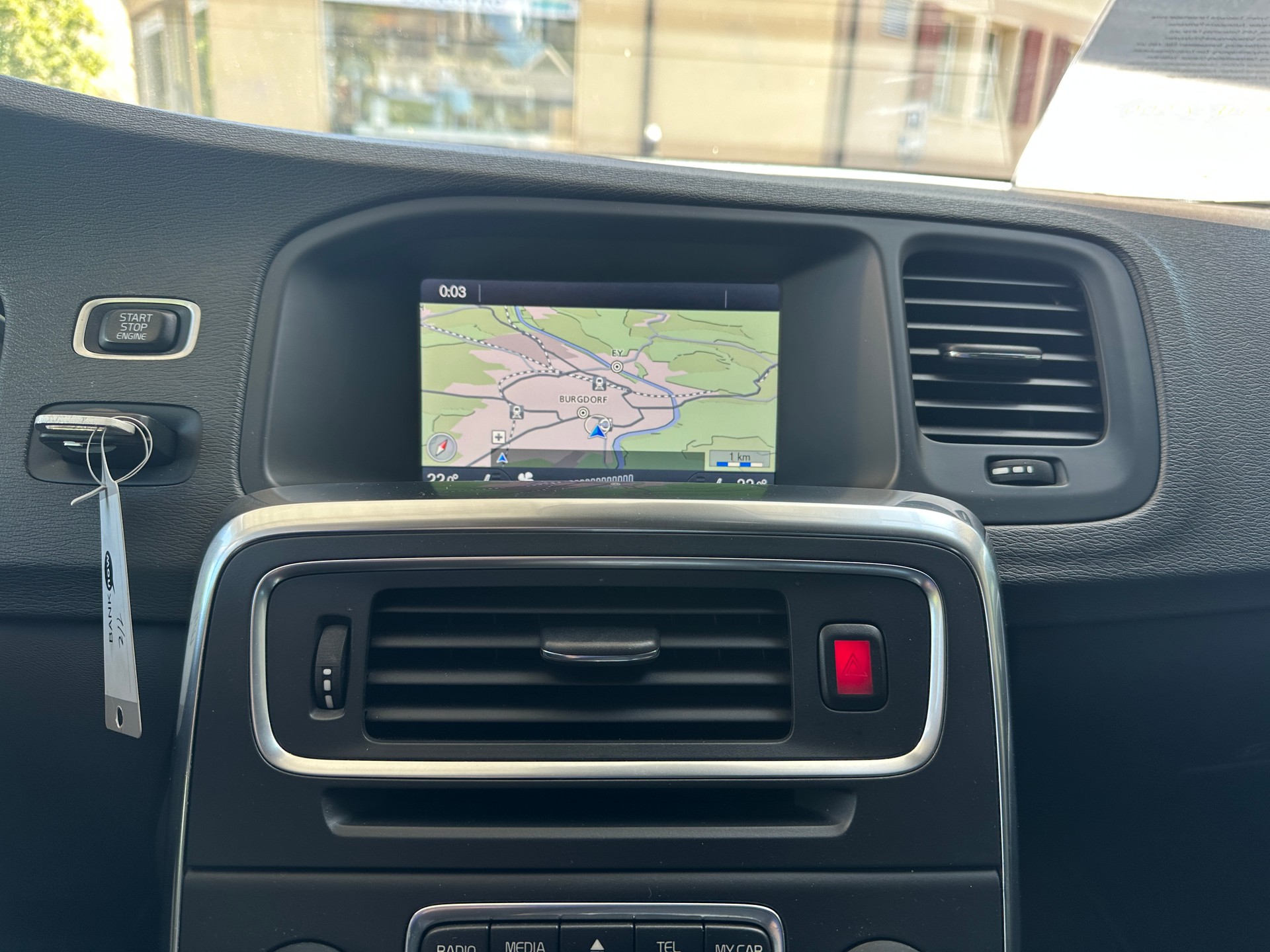 VOLVO V60 D3 Geartronic-image-9
