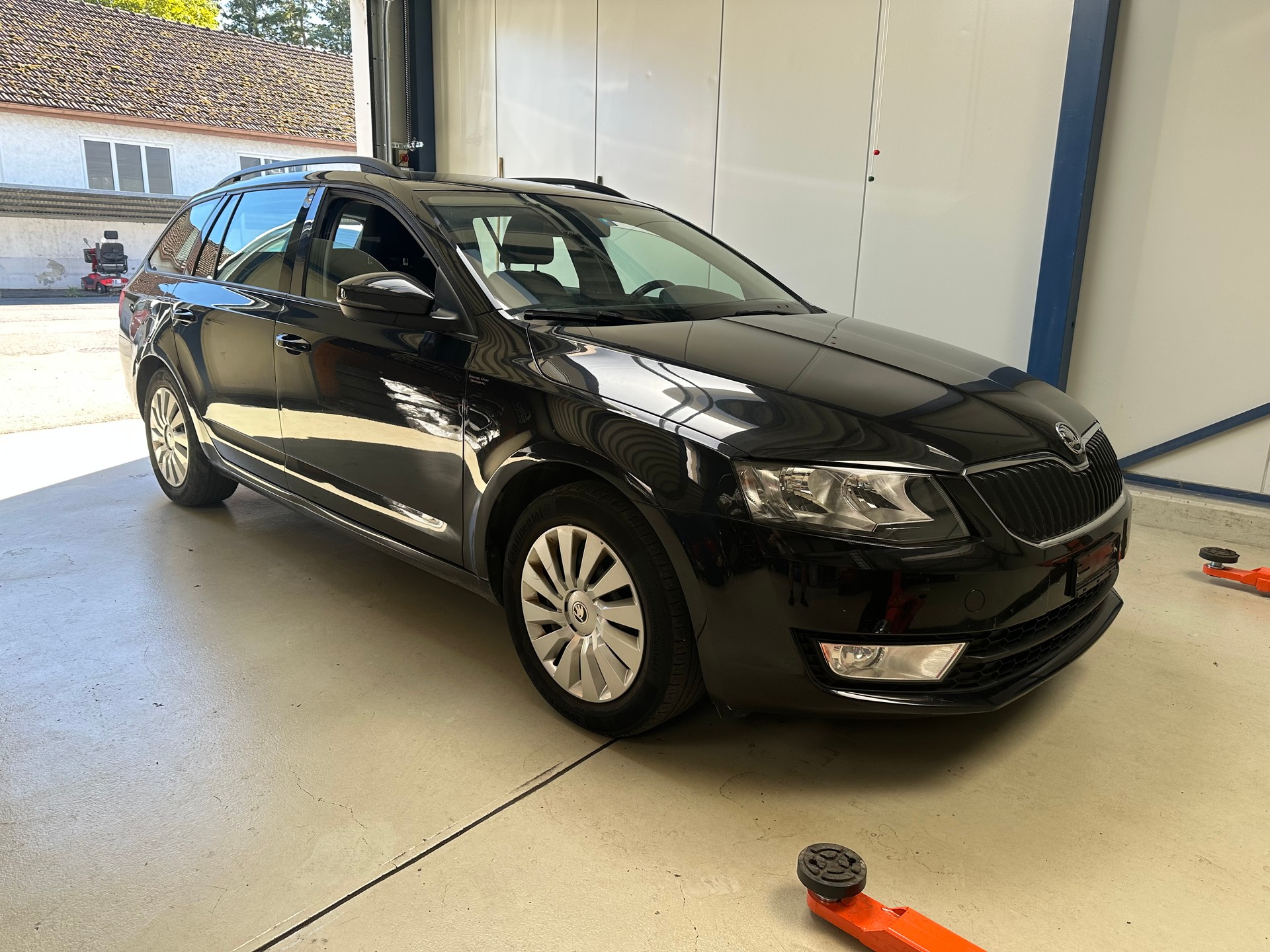 SKODA Octavia Combi 1.6 TDI Elegance 4x4