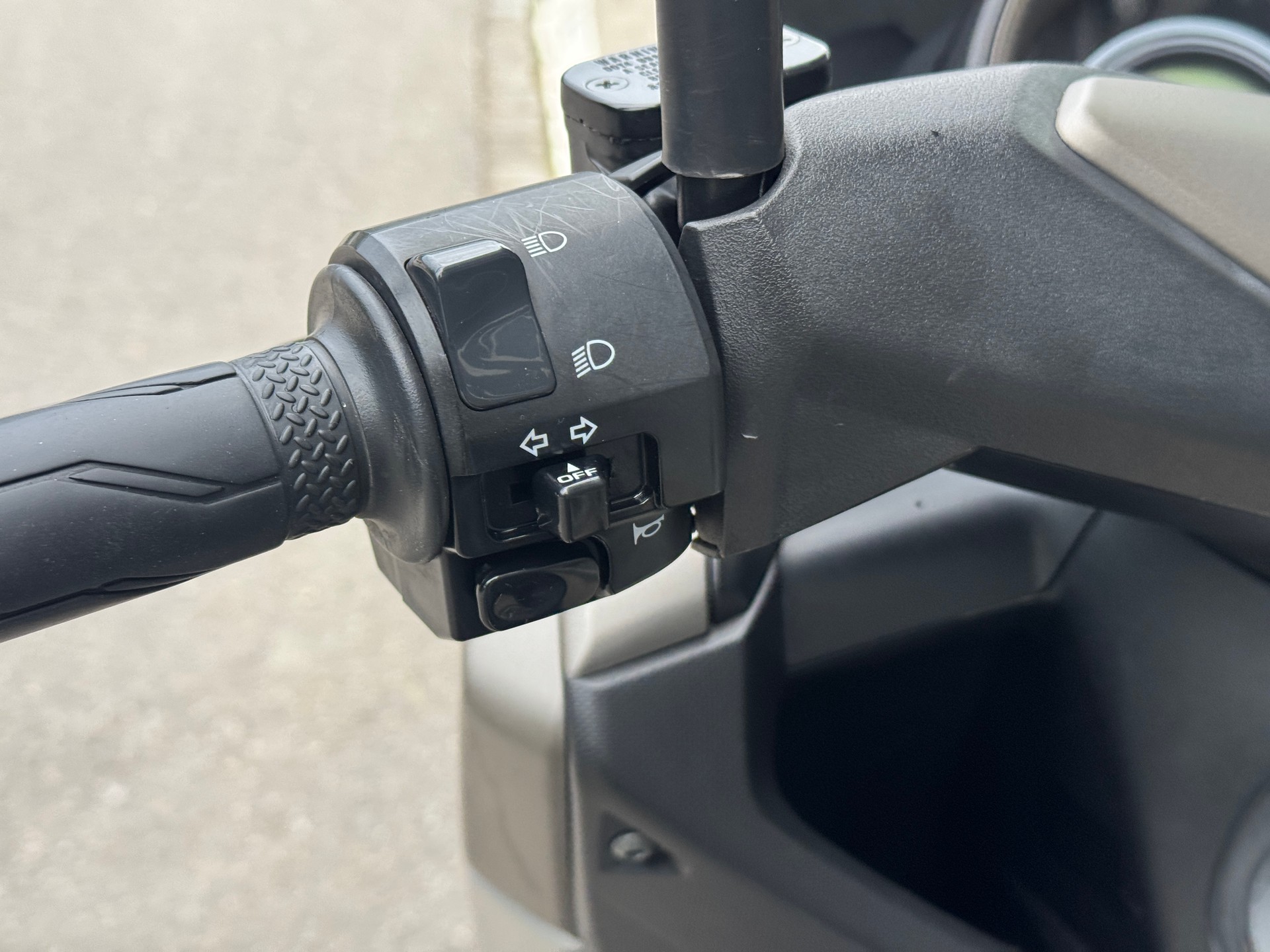 YAMAHA N-Max GPD 125A ABS-showroom-element-3