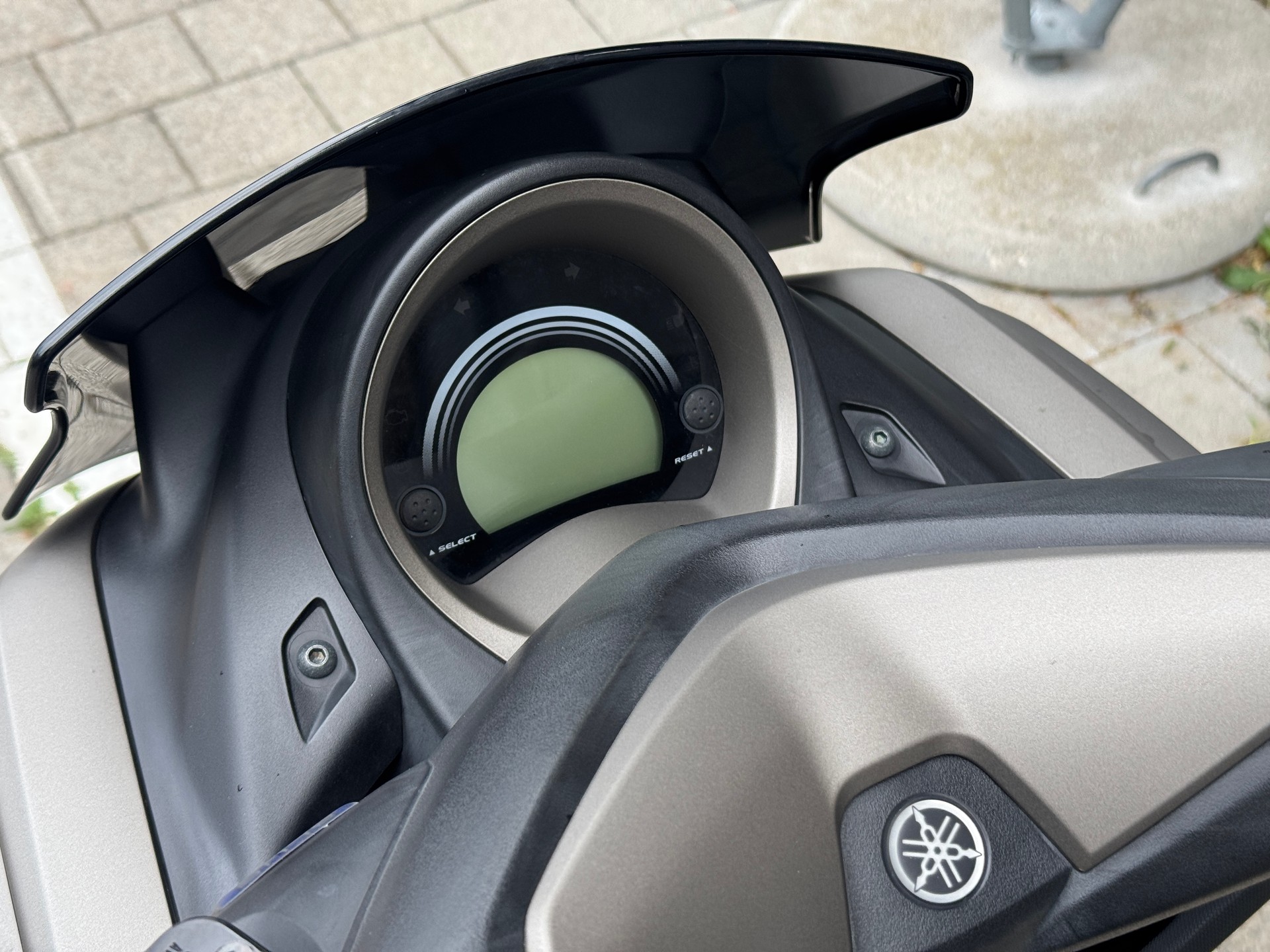 YAMAHA N-Max GPD 125A ABS-showroom-element-2