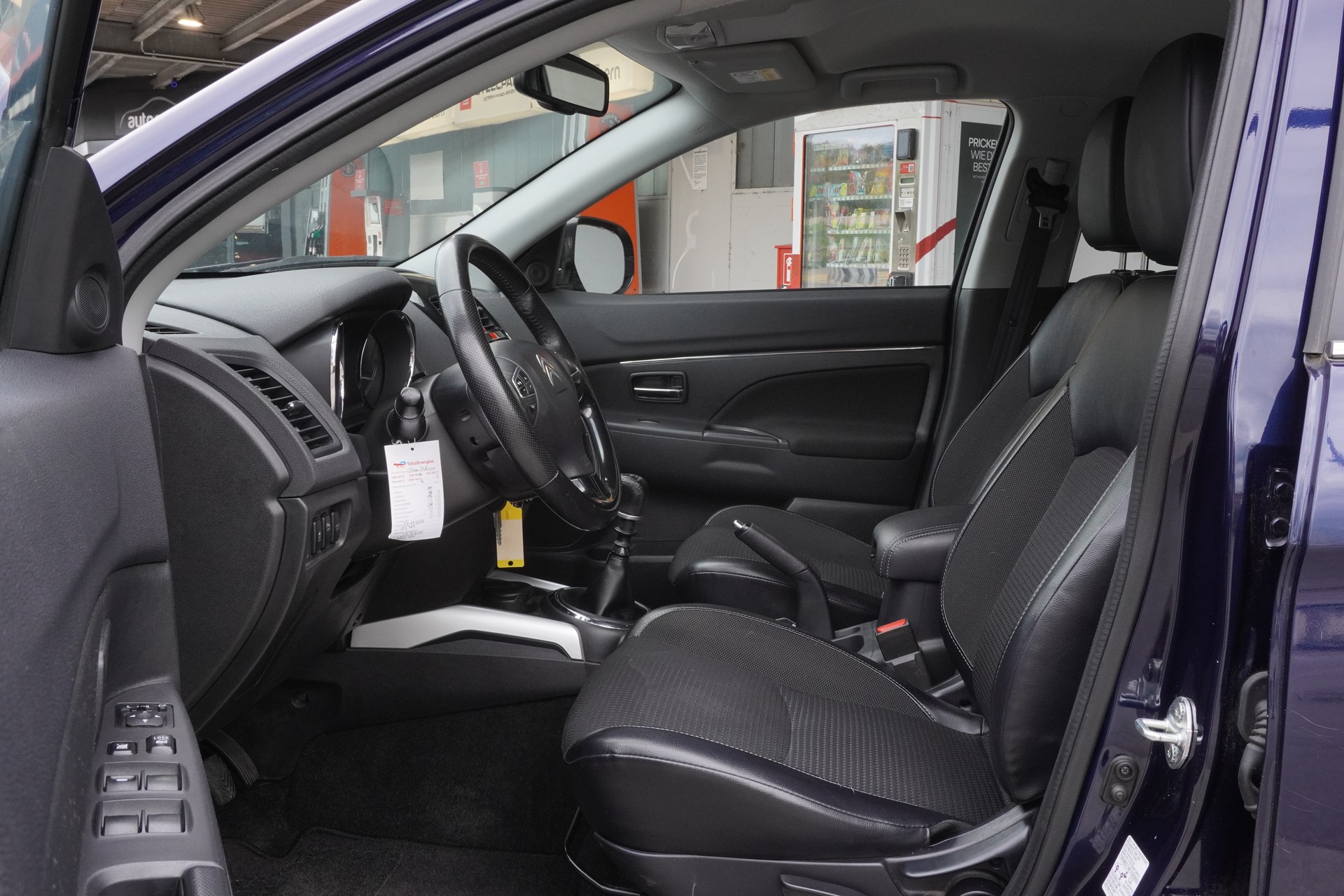 CITROEN C4 Aircross 1.6 HDi Séduction 4WD-image-8