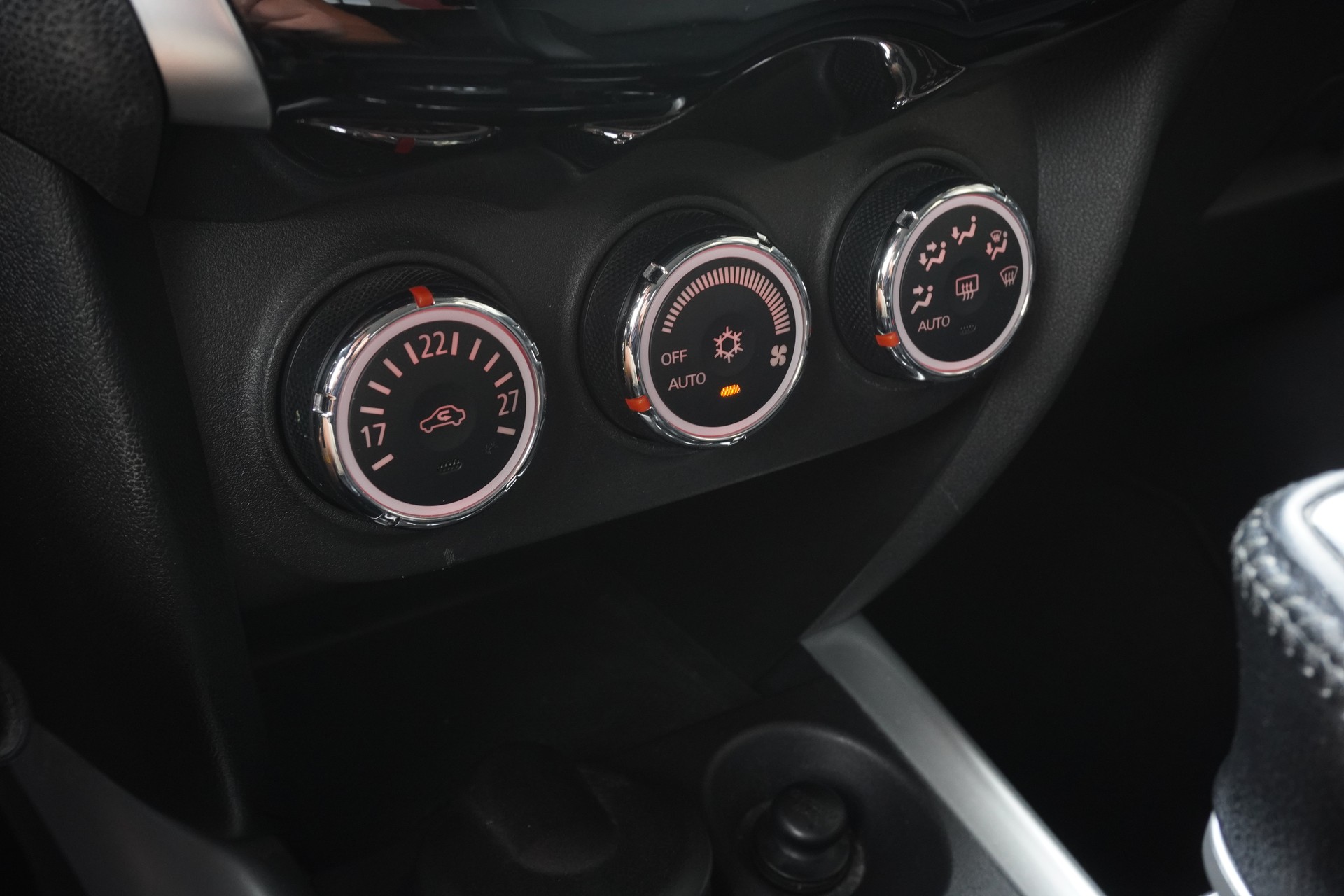 CITROEN C4 Aircross 1.6 HDi Séduction 4WD-image-12