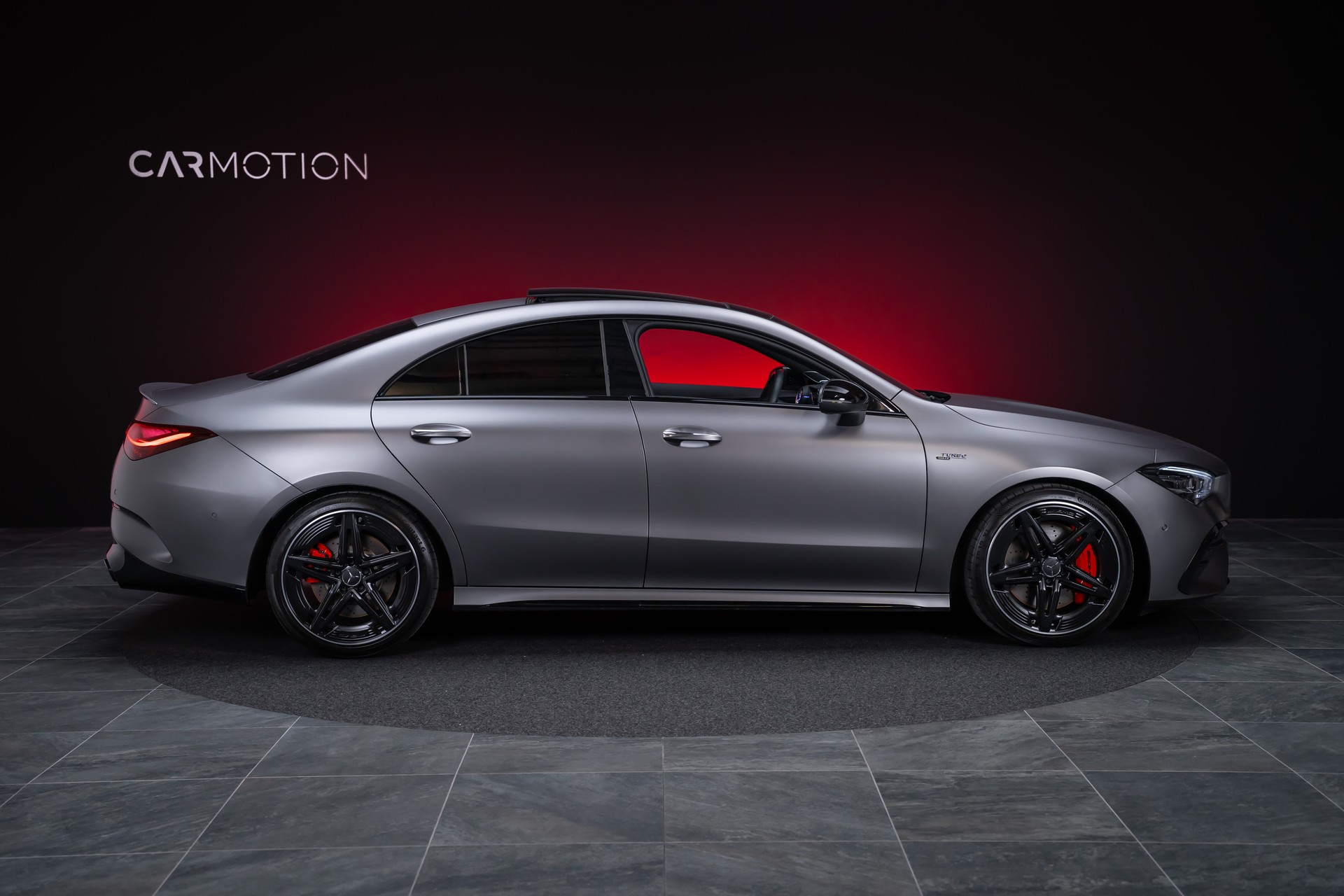 MERCEDES-BENZ CLA 35 AMG 4matic / Panorama-Glasdach / Burmester / Rückfahrkamera-showroom-element-3