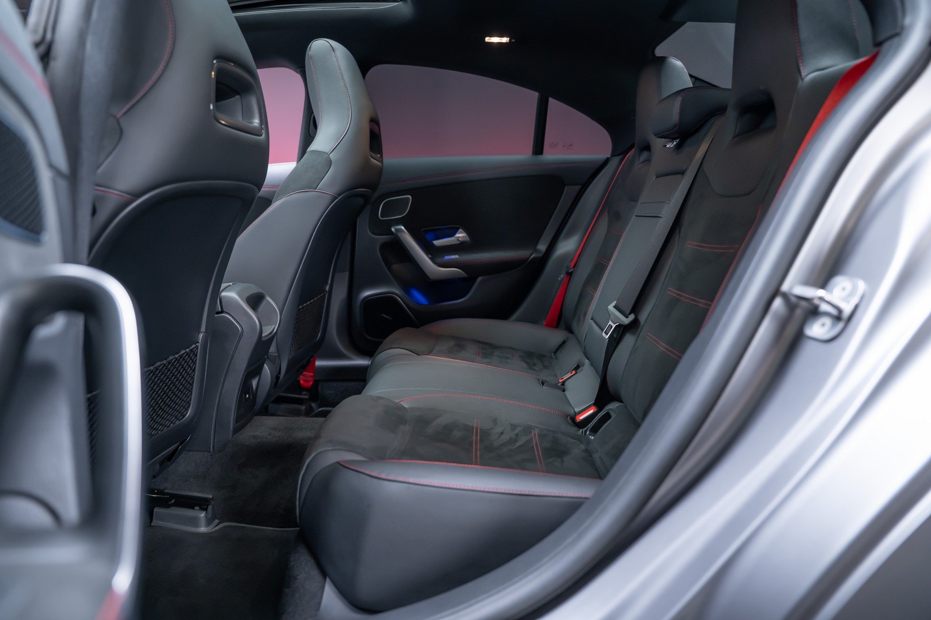MERCEDES-BENZ CLA 35 AMG 4matic / Panorama-Glasdach / Burmester / Rückfahrkamera-image-20