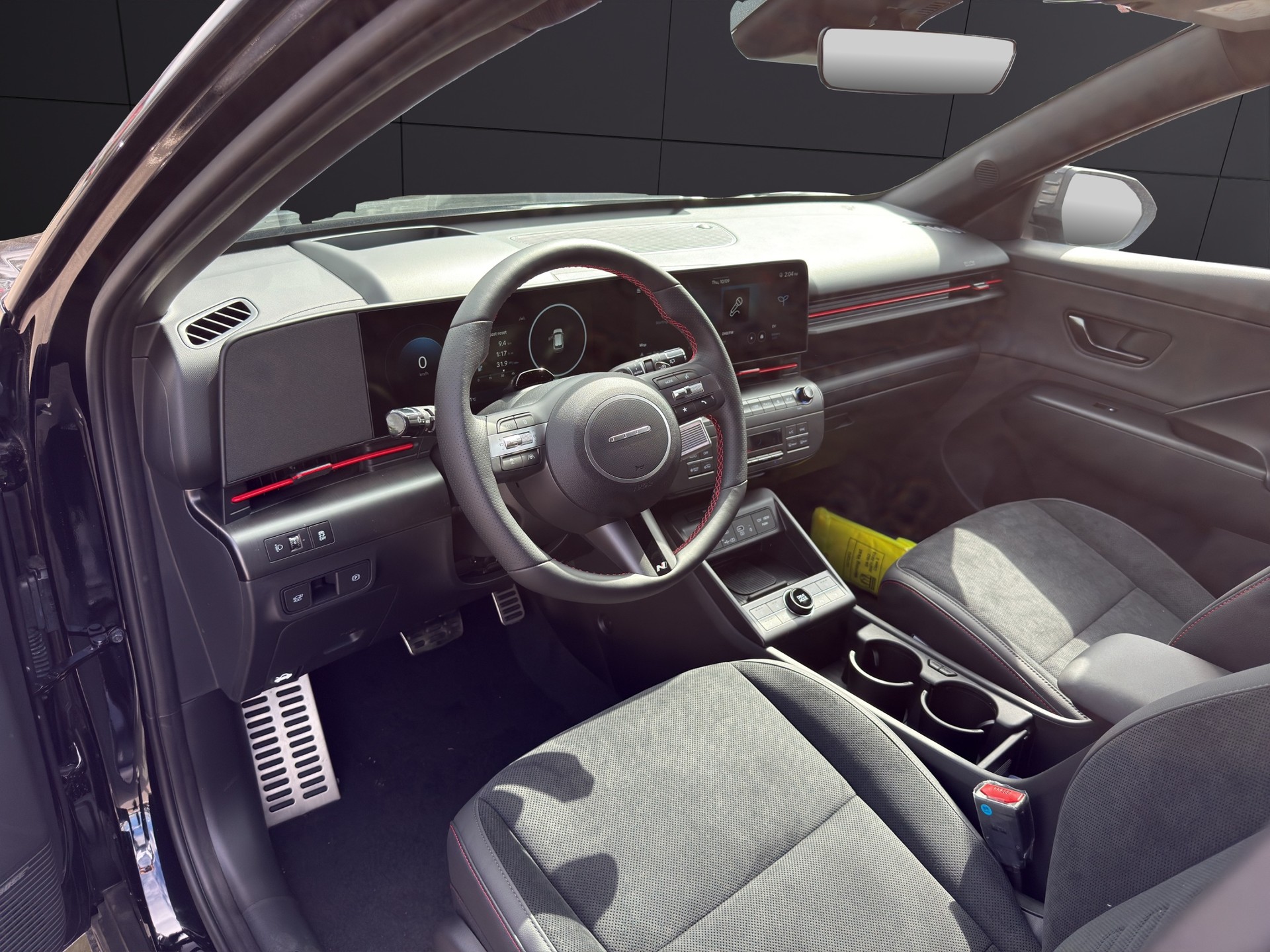 HYUNDAI Kona EV 65.4 kWh N Line-image-13