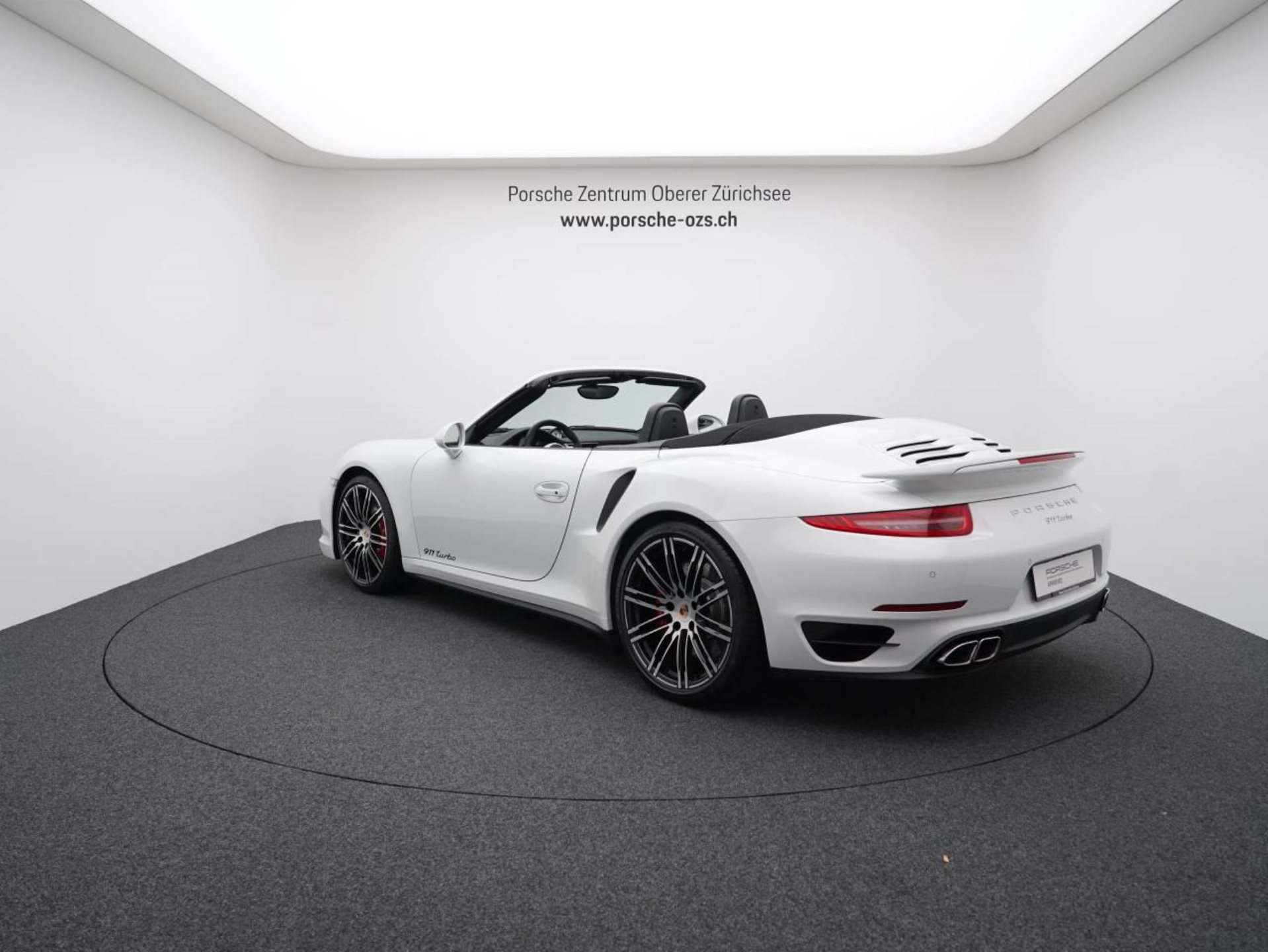 PORSCHE 911 Turbo Cabriolet-image-2