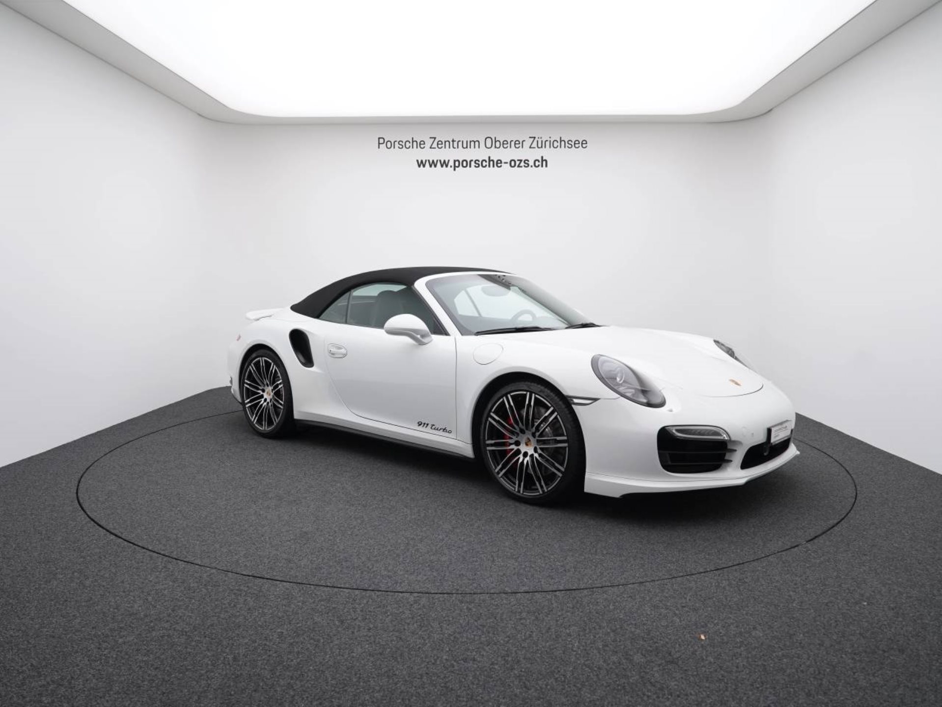 PORSCHE 911 Turbo Cabriolet-image-8