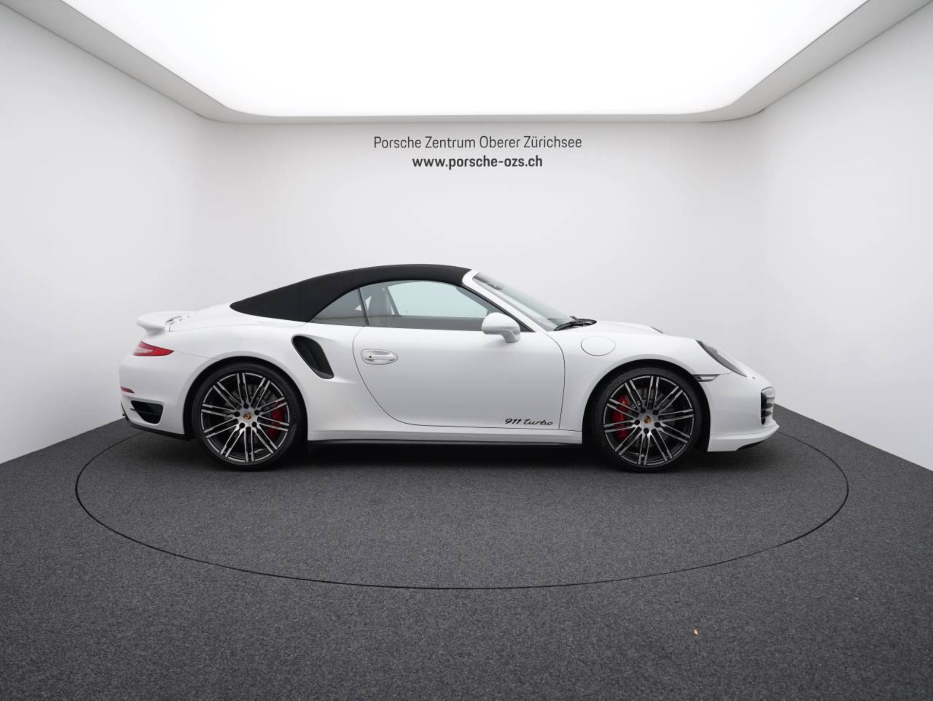 PORSCHE 911 Turbo Cabriolet-image-7