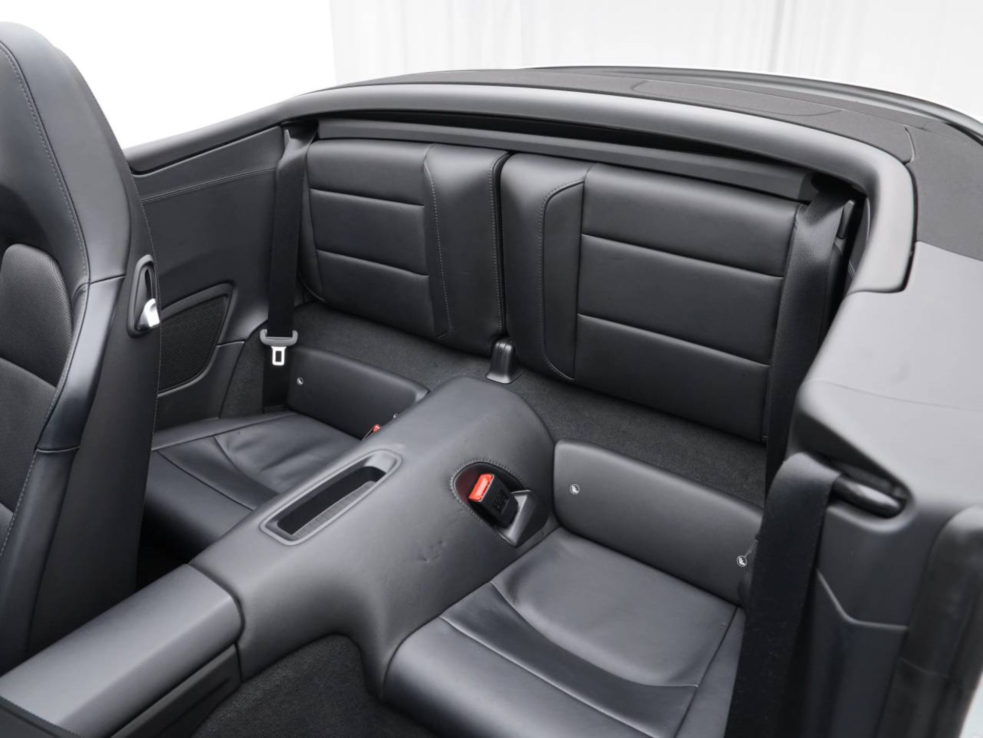 PORSCHE 911 Turbo Cabriolet-image-28