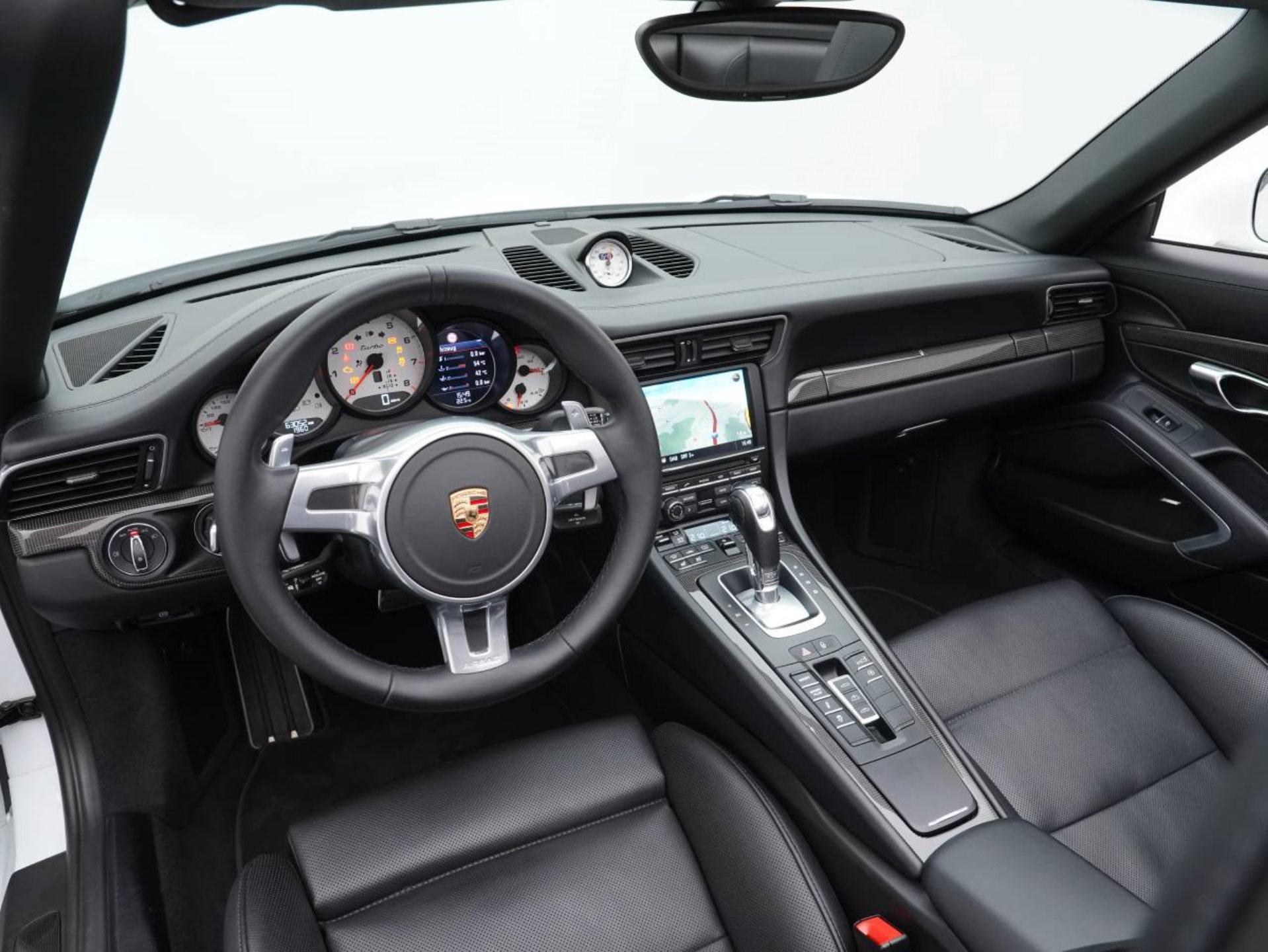 PORSCHE 911 Turbo Cabriolet-image-14