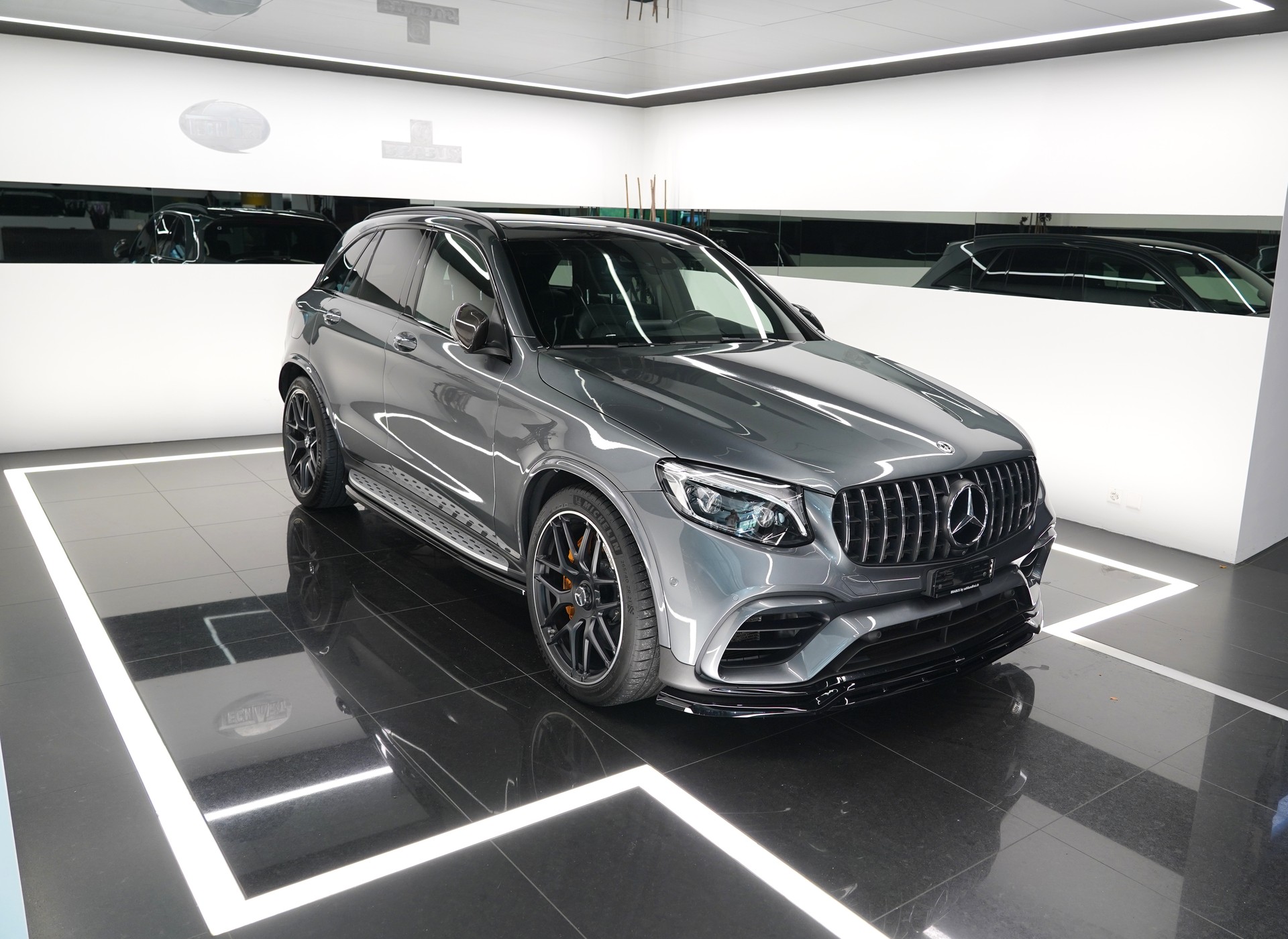 MERCEDES-BENZ GLC 63 S AMG 4Matic+-image-4