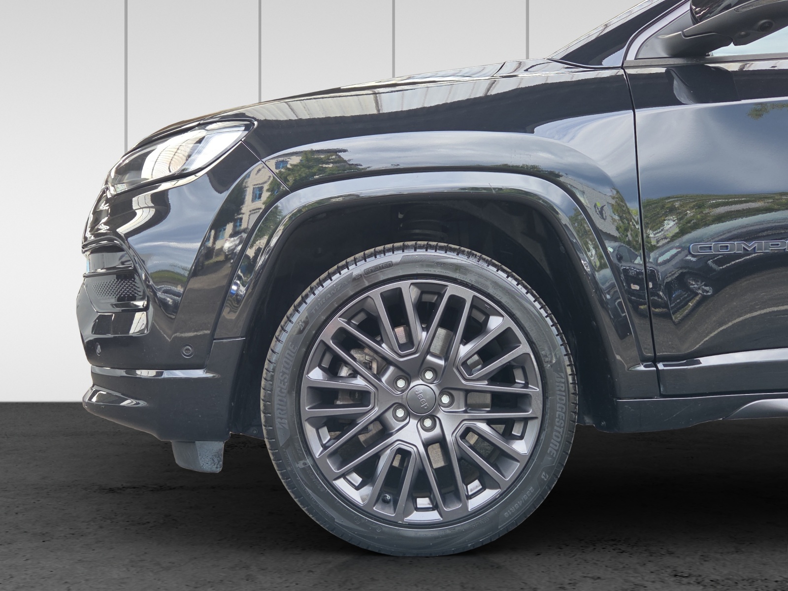JEEP Compass 1.3 T PHEV S AWD-image-15
