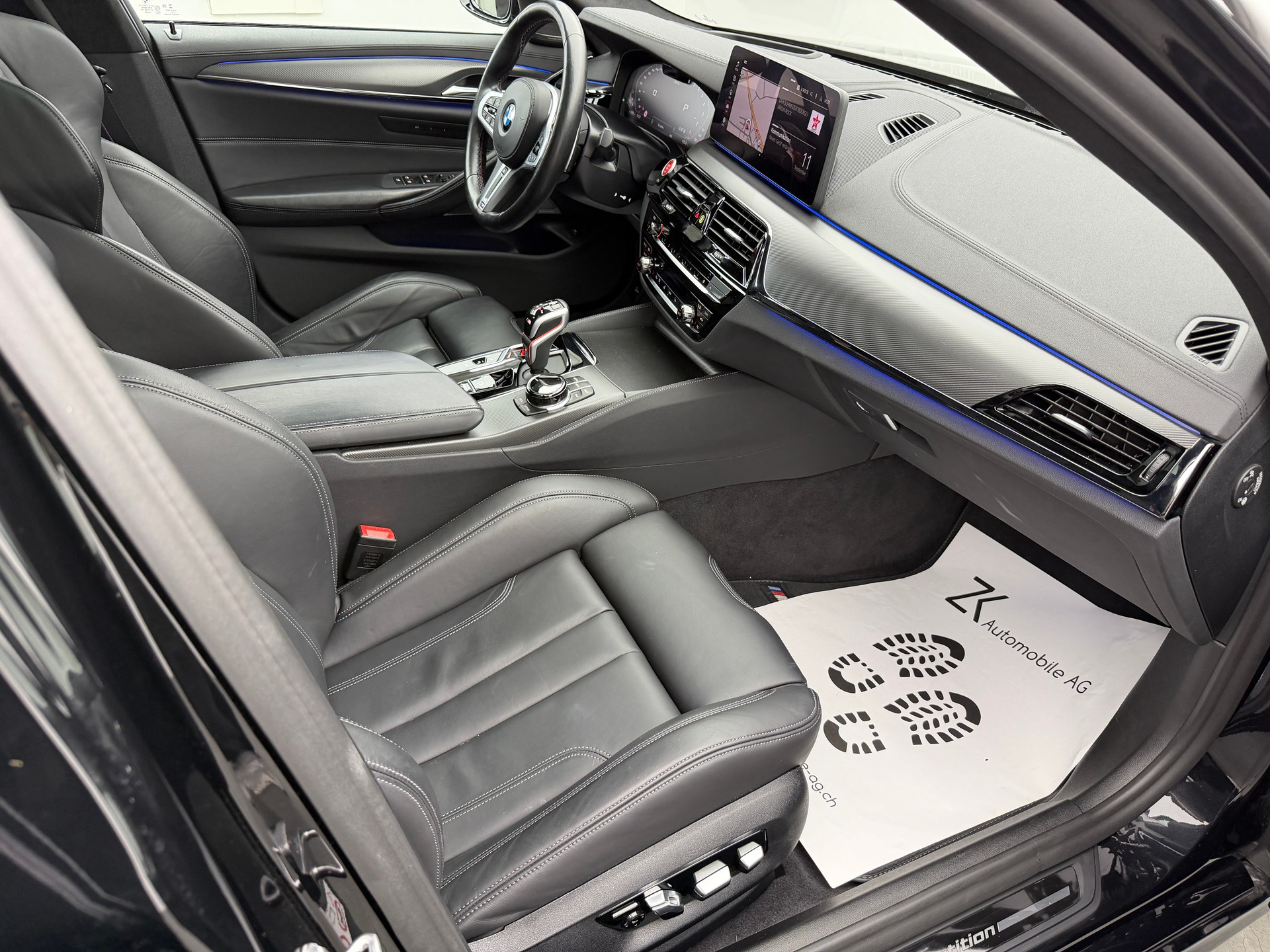 BMW M5 xDrive BLACK SAPPHIRE METALLIC Competition Drivelogic-image-9