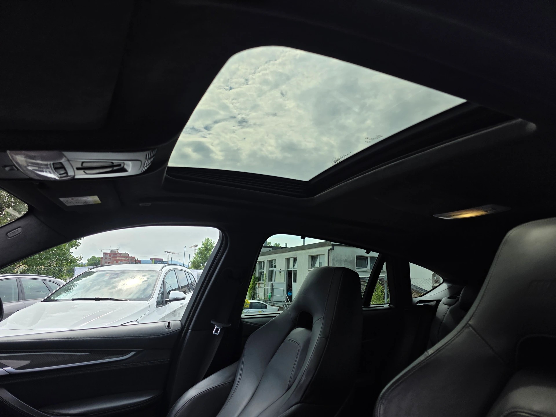 BMW X6M Edition Black Fire Steptronic * CH-Fahrzeug *-image-22