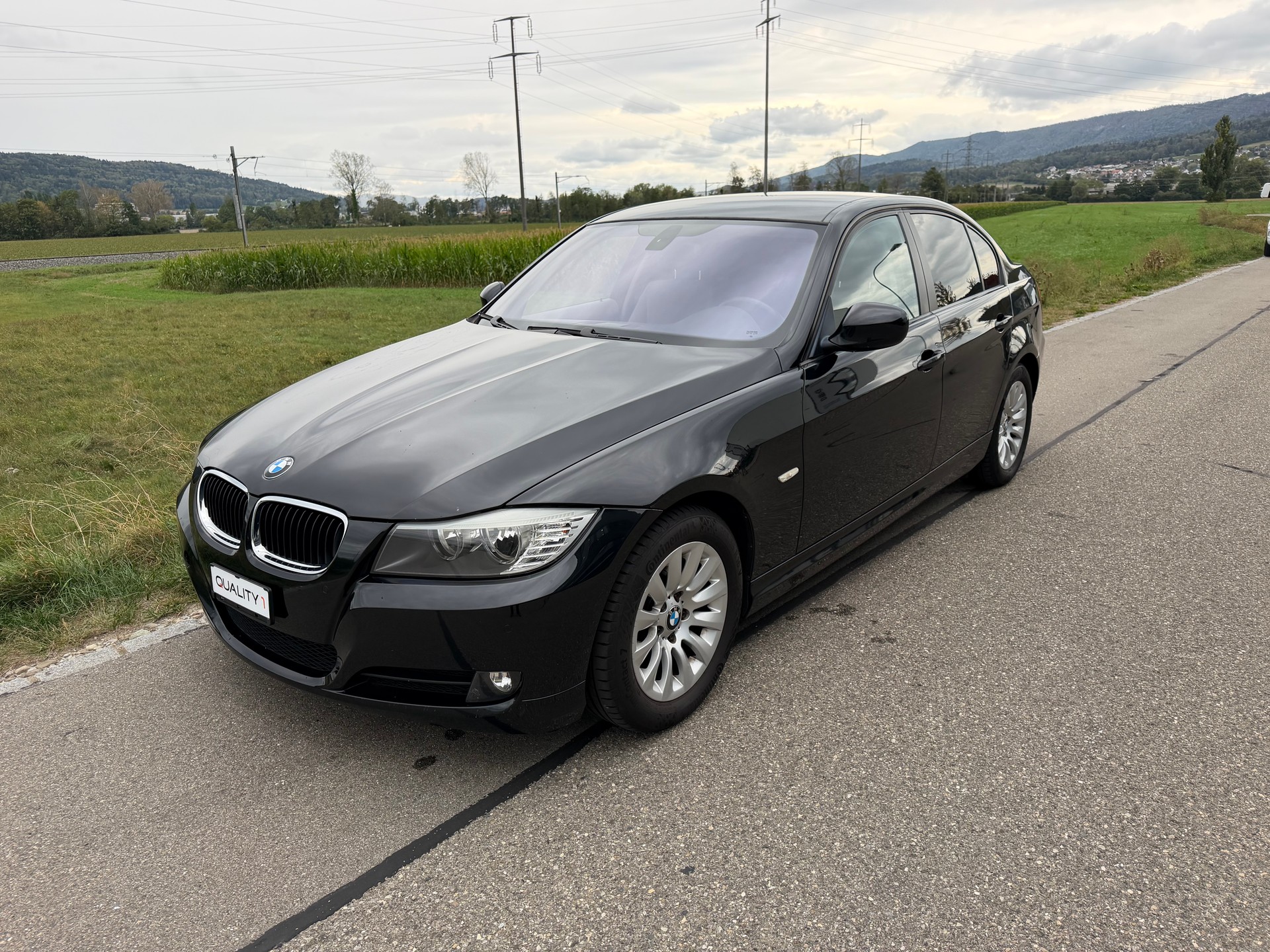 BMW 318i Steptronic-showroom-element-1