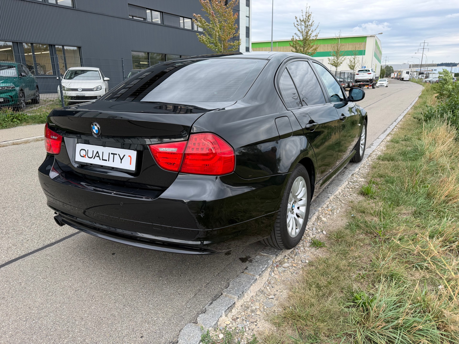 BMW 318i Steptronic-image-8