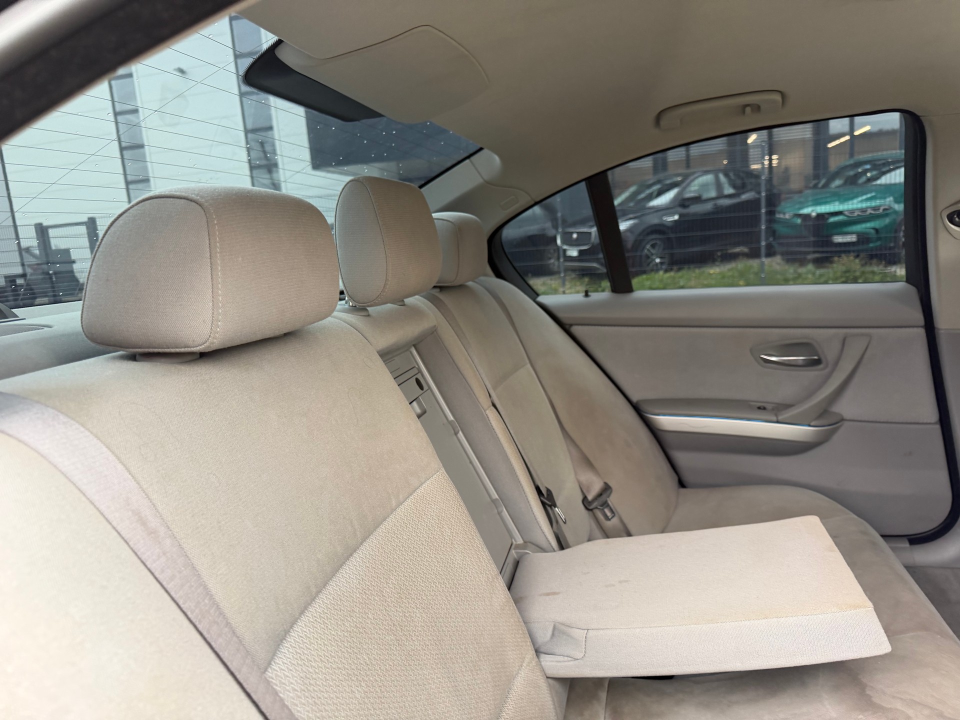 BMW 318i Steptronic-image-18