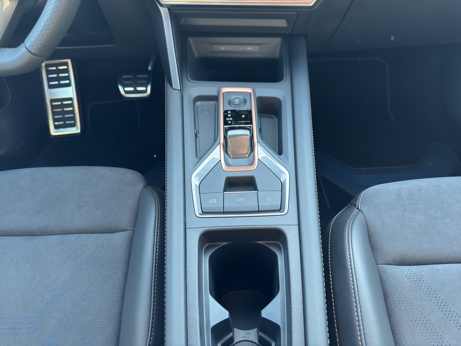 CUPRA Leon PE 1.5eTSI 150PS 7D 1500ccm 150PS/110kW 4 Zylinder eTSI Benzin / mHEV-image-6