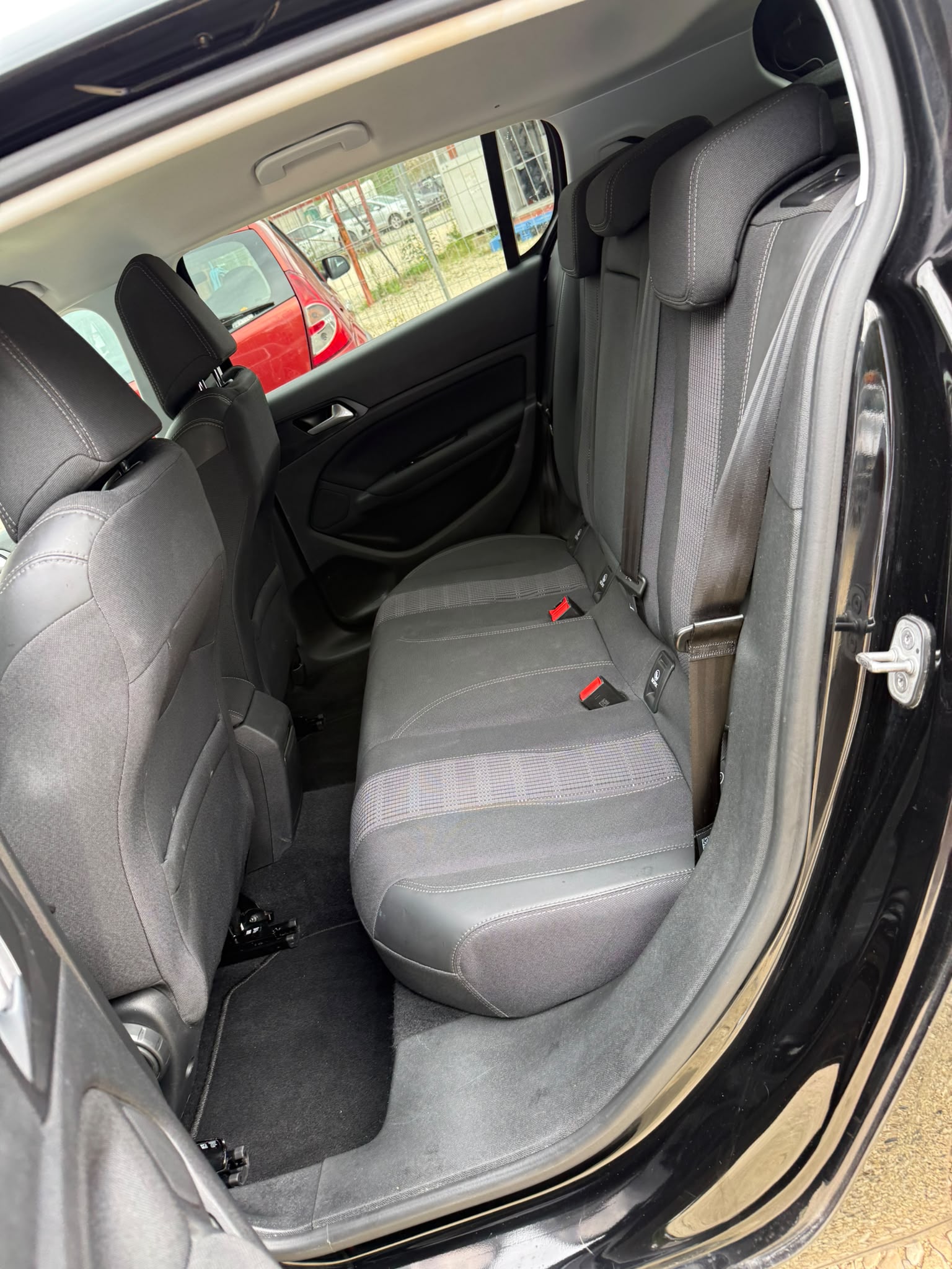PEUGEOT 308 1.2 THP Style Automatic-image-10