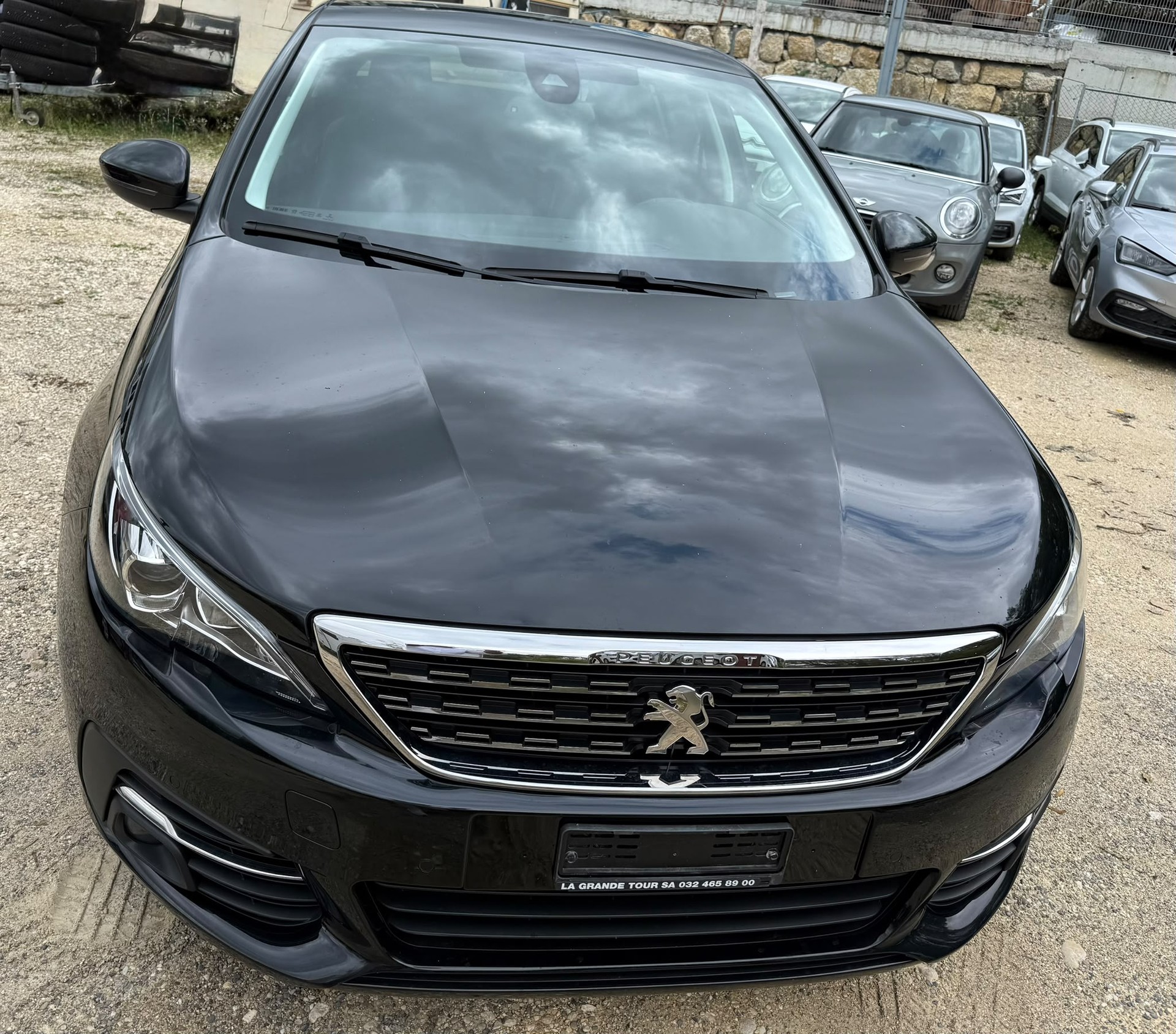 PEUGEOT 308 1.2 THP Style Automatic-image-5
