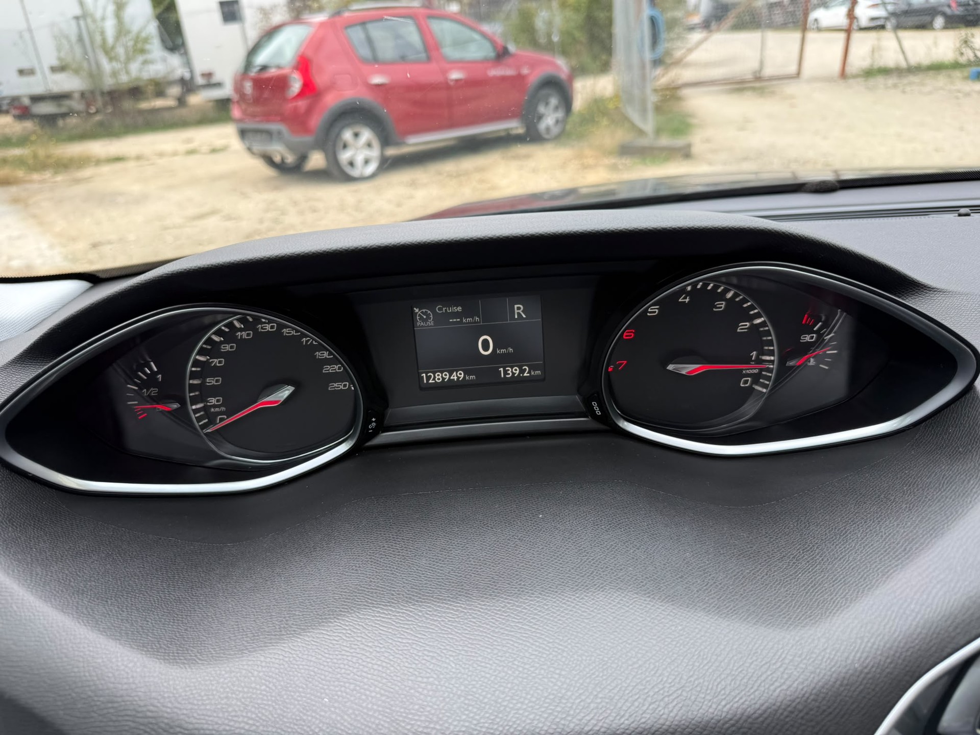 PEUGEOT 308 1.2 THP Style Automatic-image-12